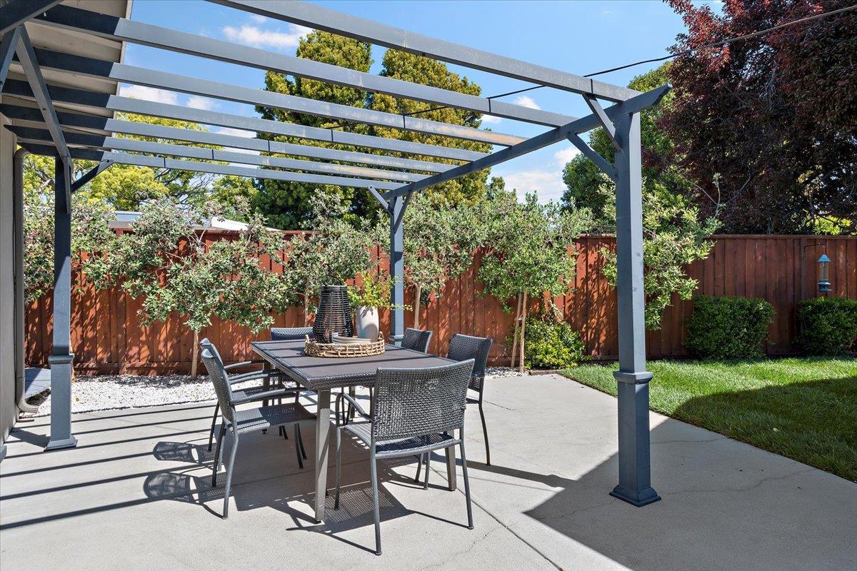 Detail Gallery Image 20 of 22 For 575 Fir Ave, Sunnyvale,  CA 94085 - 3 Beds | 1 Baths