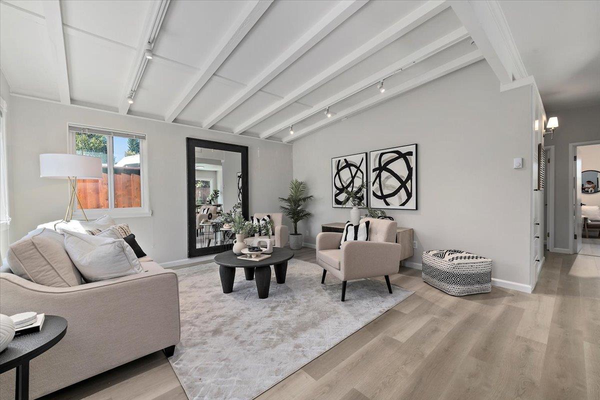 Detail Gallery Image 6 of 22 For 575 Fir Ave, Sunnyvale,  CA 94085 - 3 Beds | 1 Baths