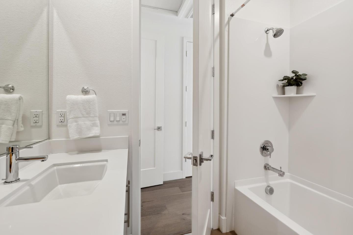 Detail Gallery Image 48 of 60 For 2266 Mora Pl, Mountain View,  CA 94040 - 2 Beds | 2/1 Baths