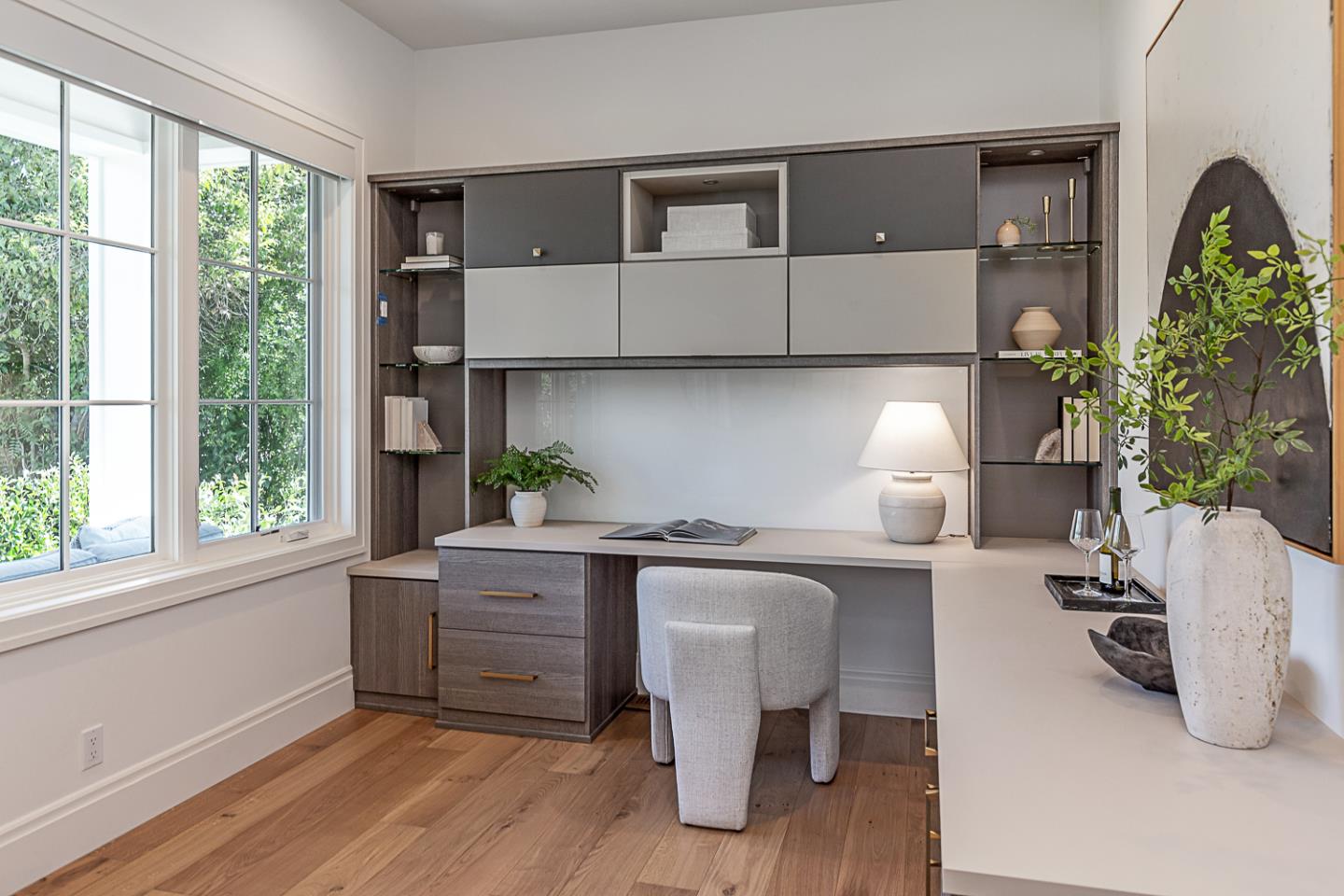 Detail Gallery Image 16 of 52 For 656 Benvenue Ave, Los Altos,  CA 94024 - 6 Beds | 5/1 Baths