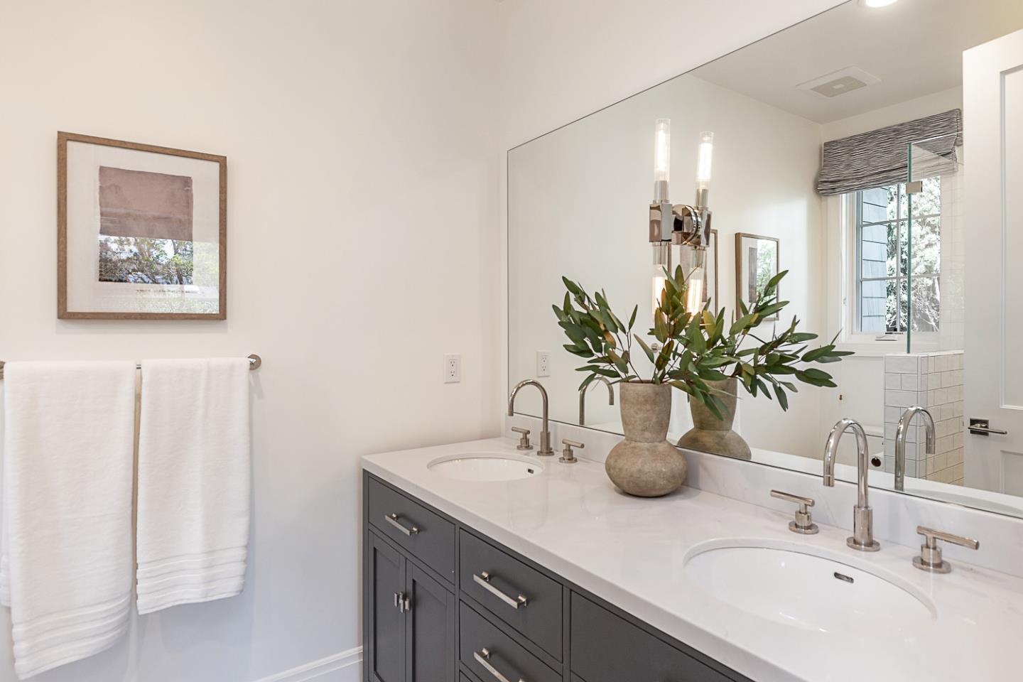 Detail Gallery Image 19 of 52 For 656 Benvenue Ave, Los Altos,  CA 94024 - 6 Beds | 5/1 Baths