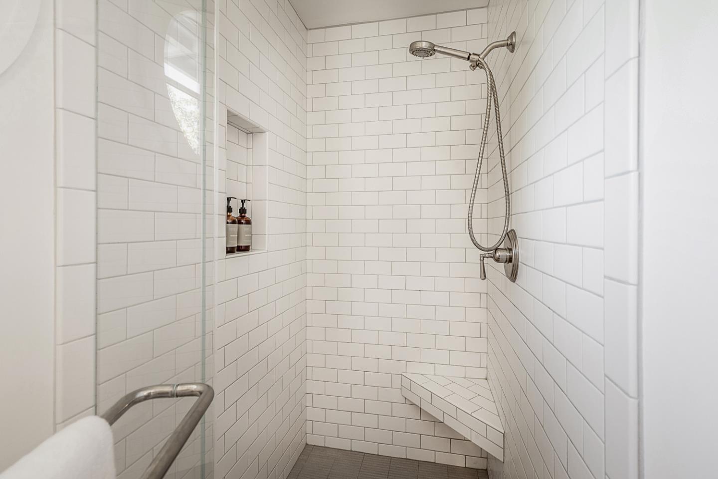Detail Gallery Image 28 of 52 For 656 Benvenue Ave, Los Altos,  CA 94024 - 6 Beds | 5/1 Baths
