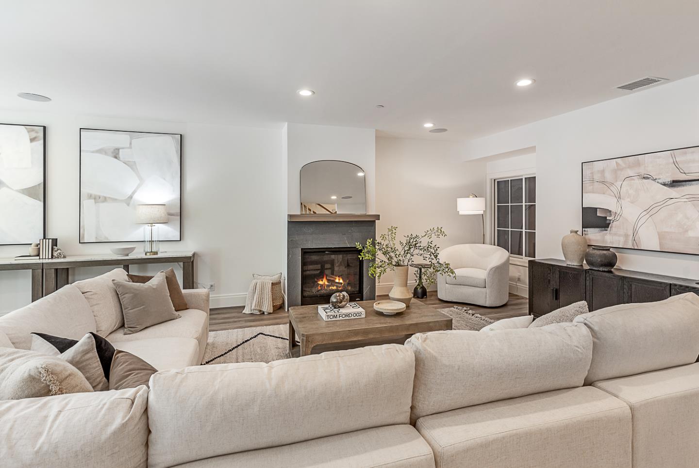 Detail Gallery Image 32 of 52 For 656 Benvenue Ave, Los Altos,  CA 94024 - 6 Beds | 5/1 Baths