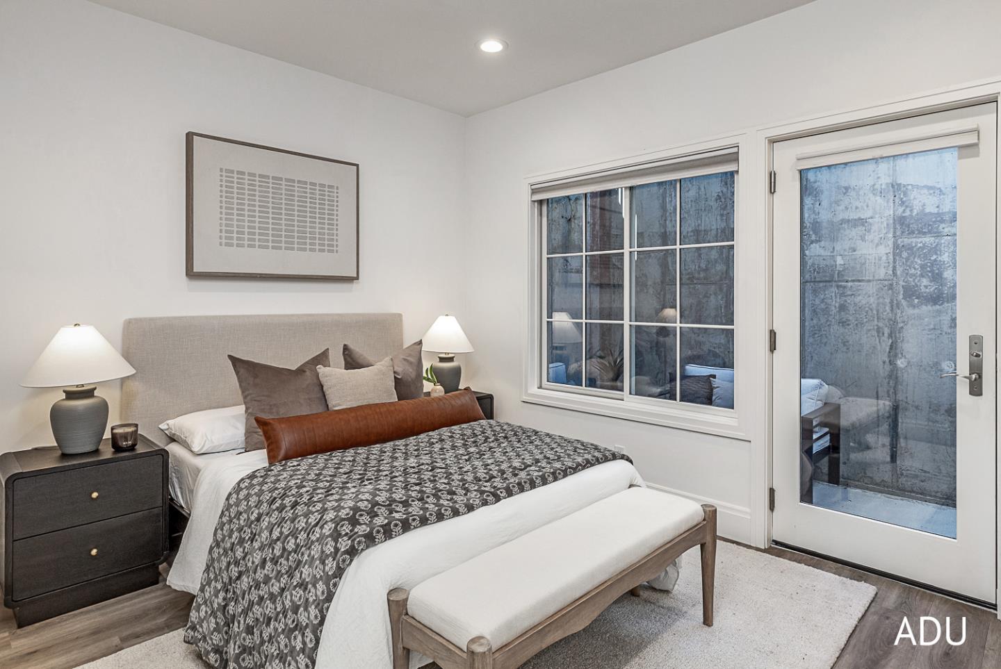 Detail Gallery Image 38 of 52 For 656 Benvenue Ave, Los Altos,  CA 94024 - 6 Beds | 5/1 Baths