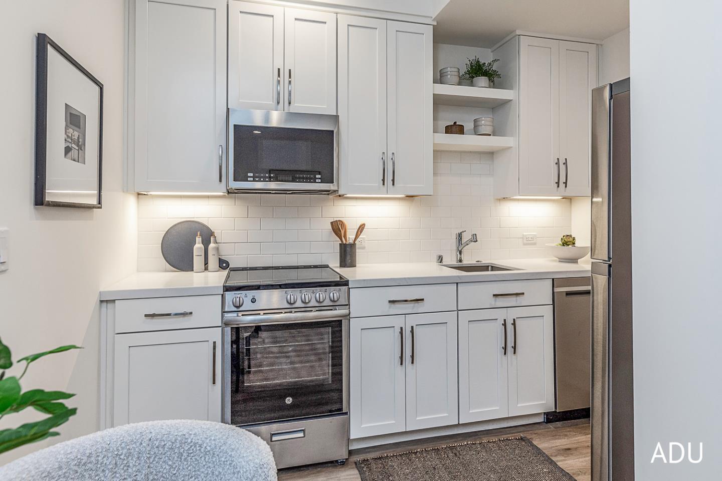 Detail Gallery Image 42 of 52 For 656 Benvenue Ave, Los Altos,  CA 94024 - 6 Beds | 5/1 Baths
