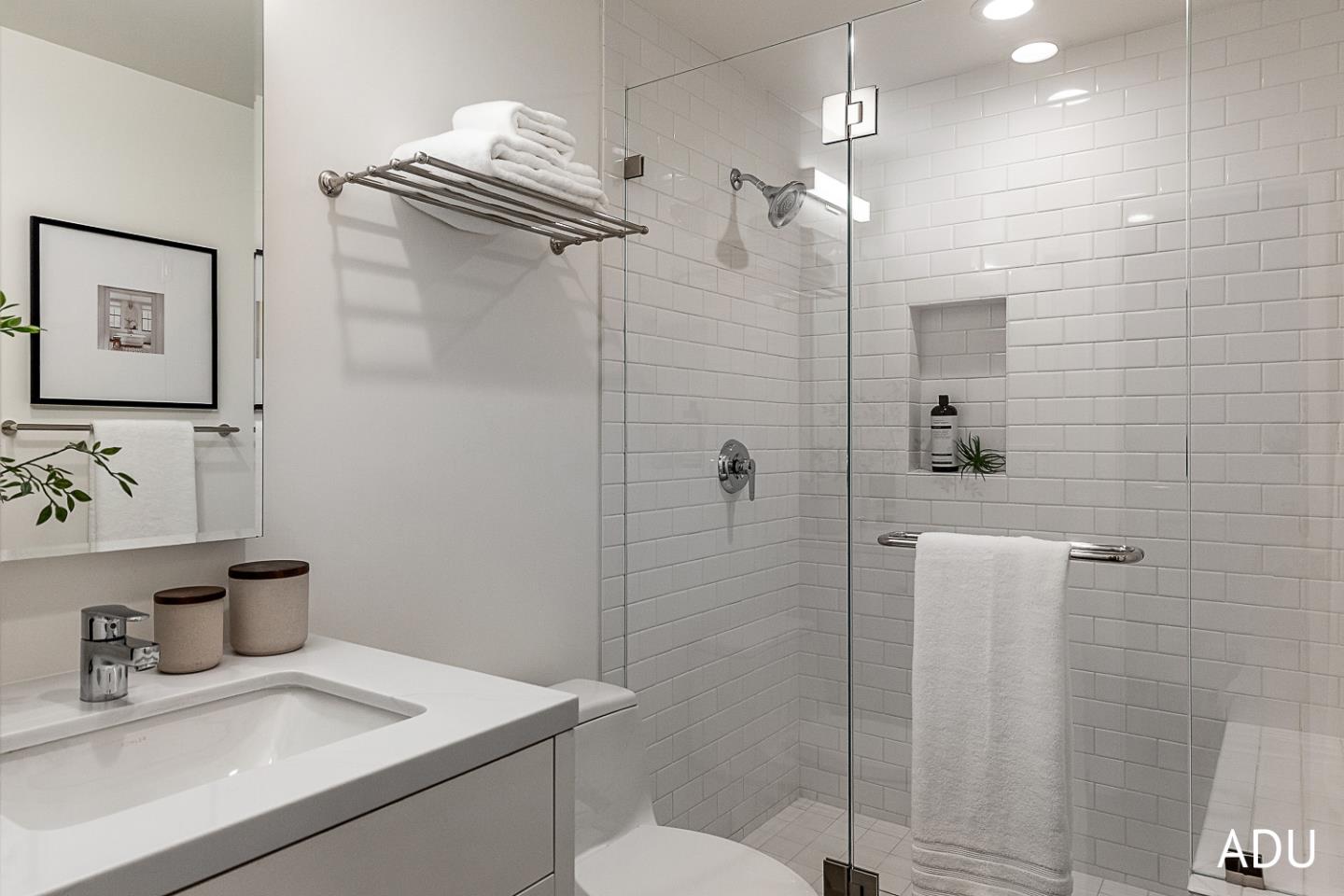 Detail Gallery Image 43 of 52 For 656 Benvenue Ave, Los Altos,  CA 94024 - 6 Beds | 5/1 Baths