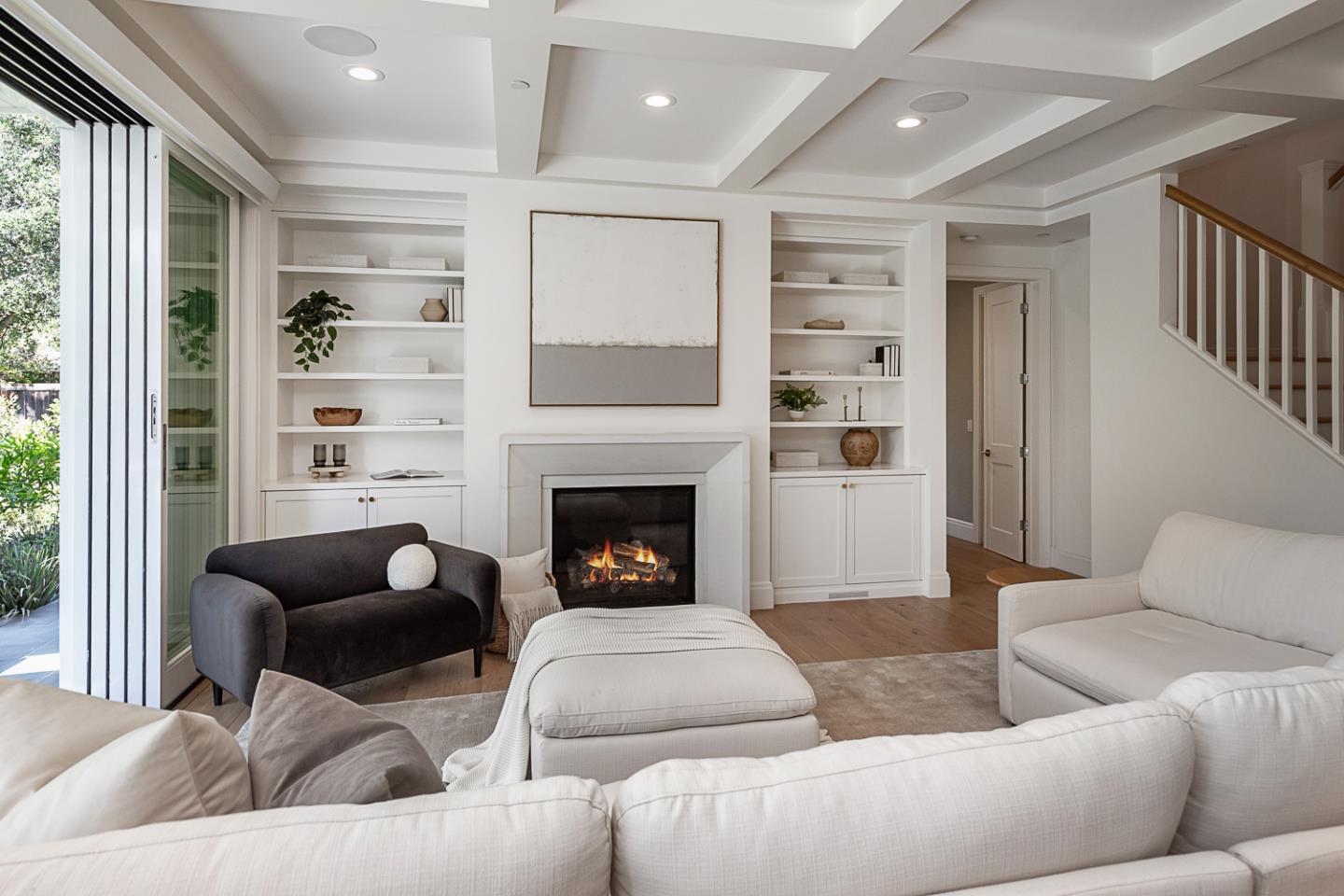Detail Gallery Image 7 of 52 For 656 Benvenue Ave, Los Altos,  CA 94024 - 6 Beds | 5/1 Baths