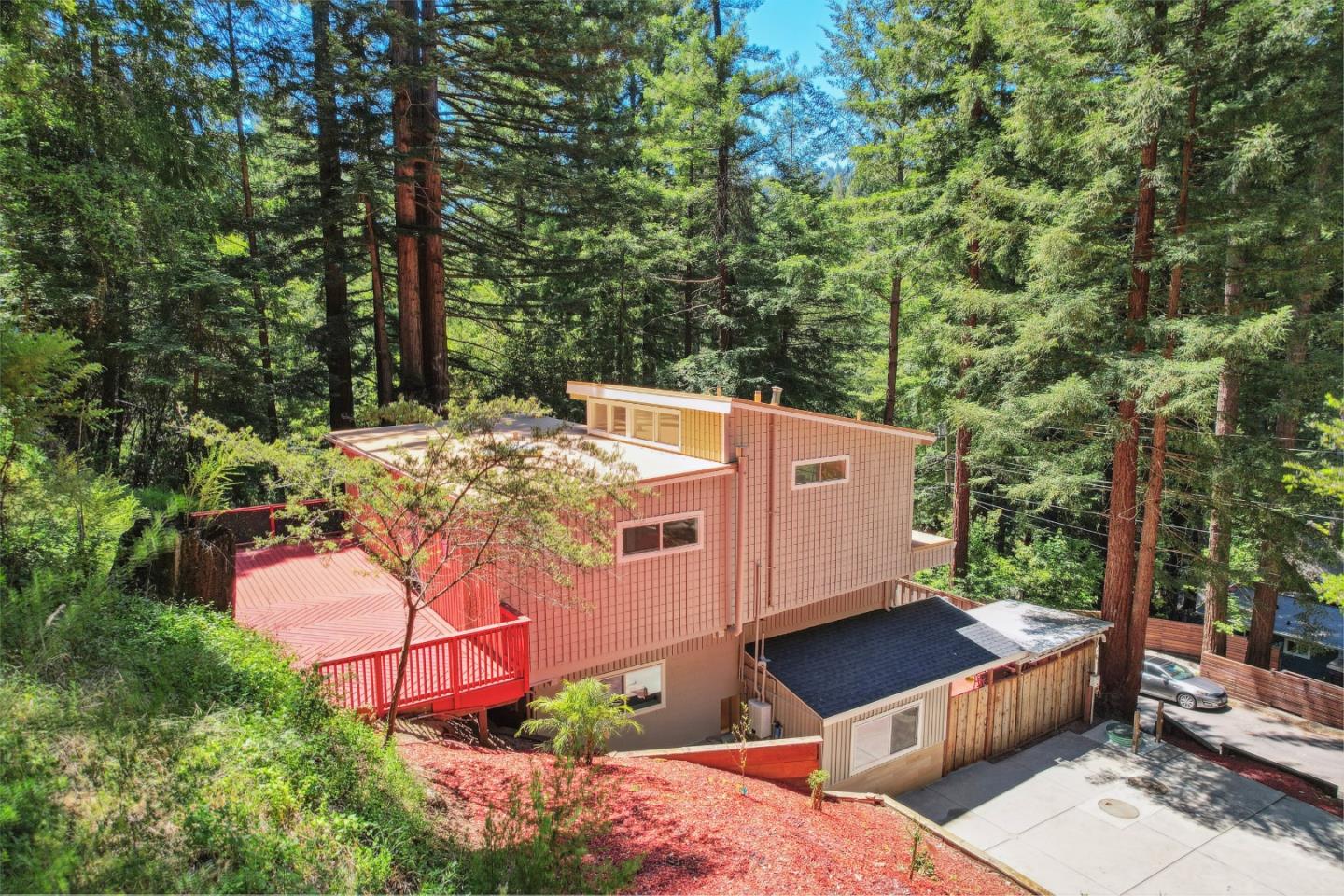 Detail Gallery Image 41 of 86 For 330 Huckleberry Ln, Boulder Creek,  CA 95006 - 4 Beds | 3 Baths