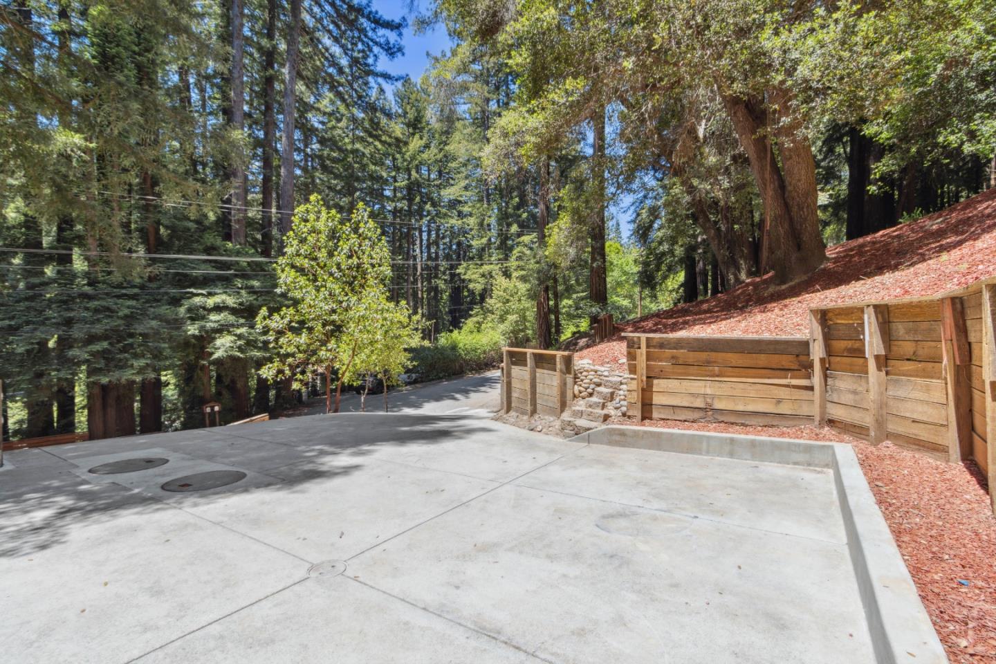 Detail Gallery Image 47 of 86 For 330 Huckleberry Ln, Boulder Creek,  CA 95006 - 4 Beds | 3 Baths