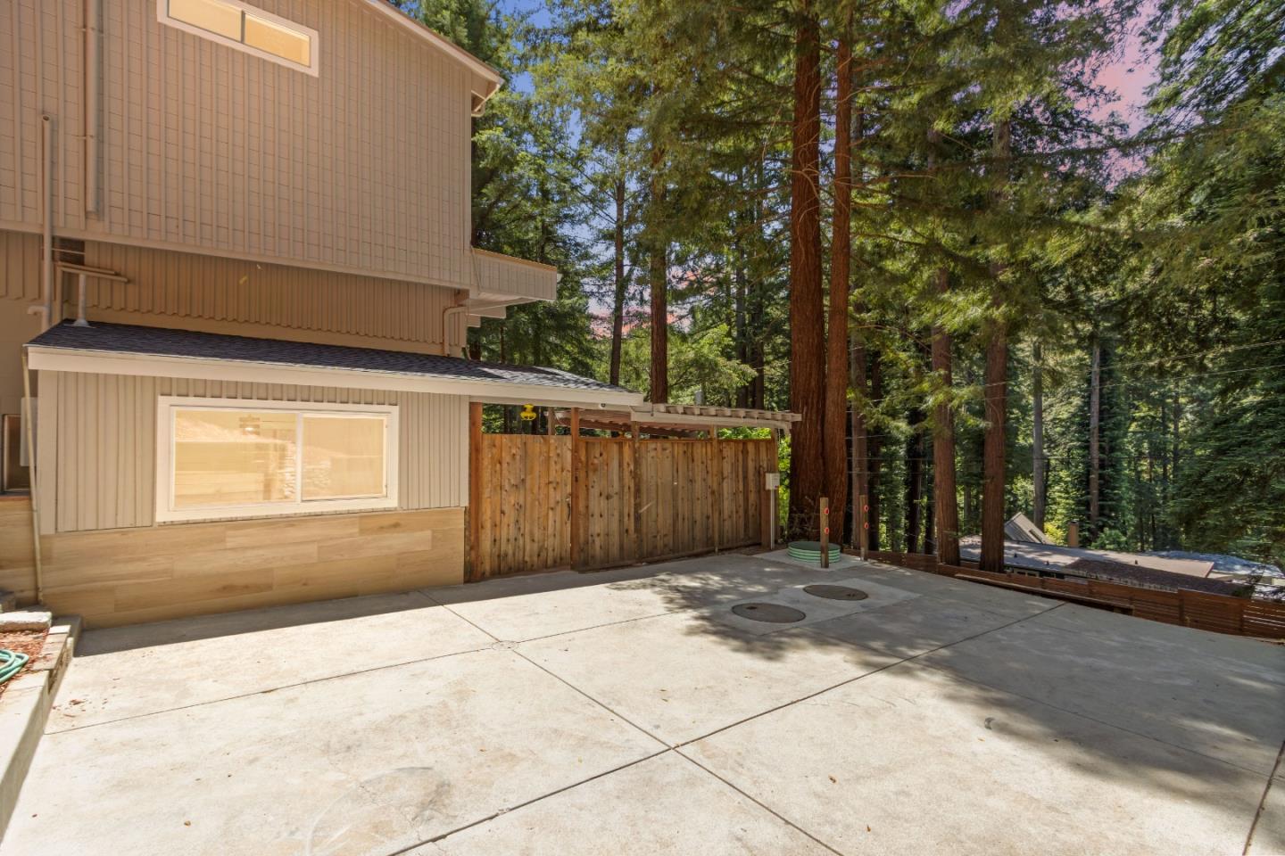 Detail Gallery Image 63 of 86 For 330 Huckleberry Ln, Boulder Creek,  CA 95006 - 4 Beds | 3 Baths