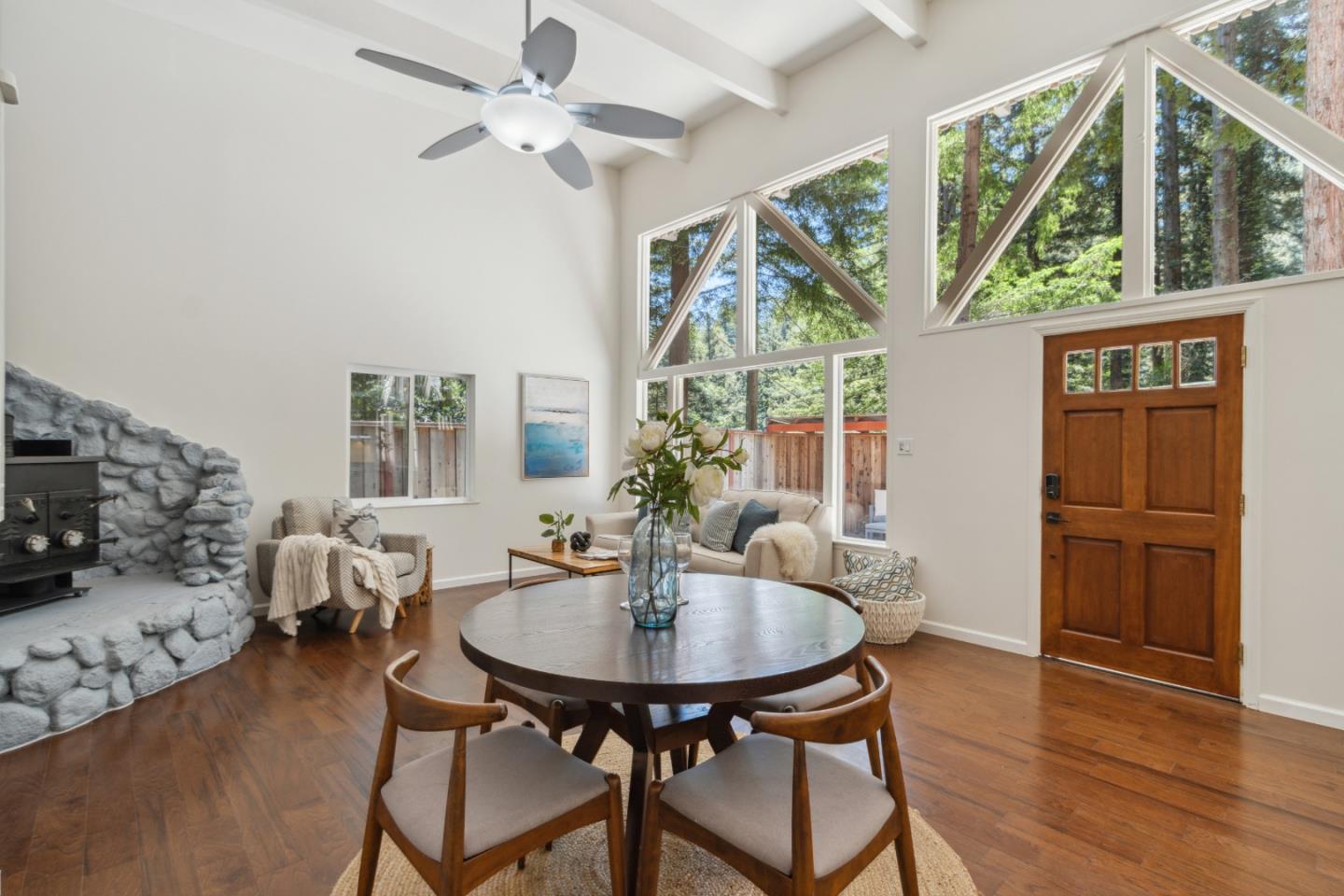 Detail Gallery Image 9 of 86 For 330 Huckleberry Ln, Boulder Creek,  CA 95006 - 4 Beds | 3 Baths