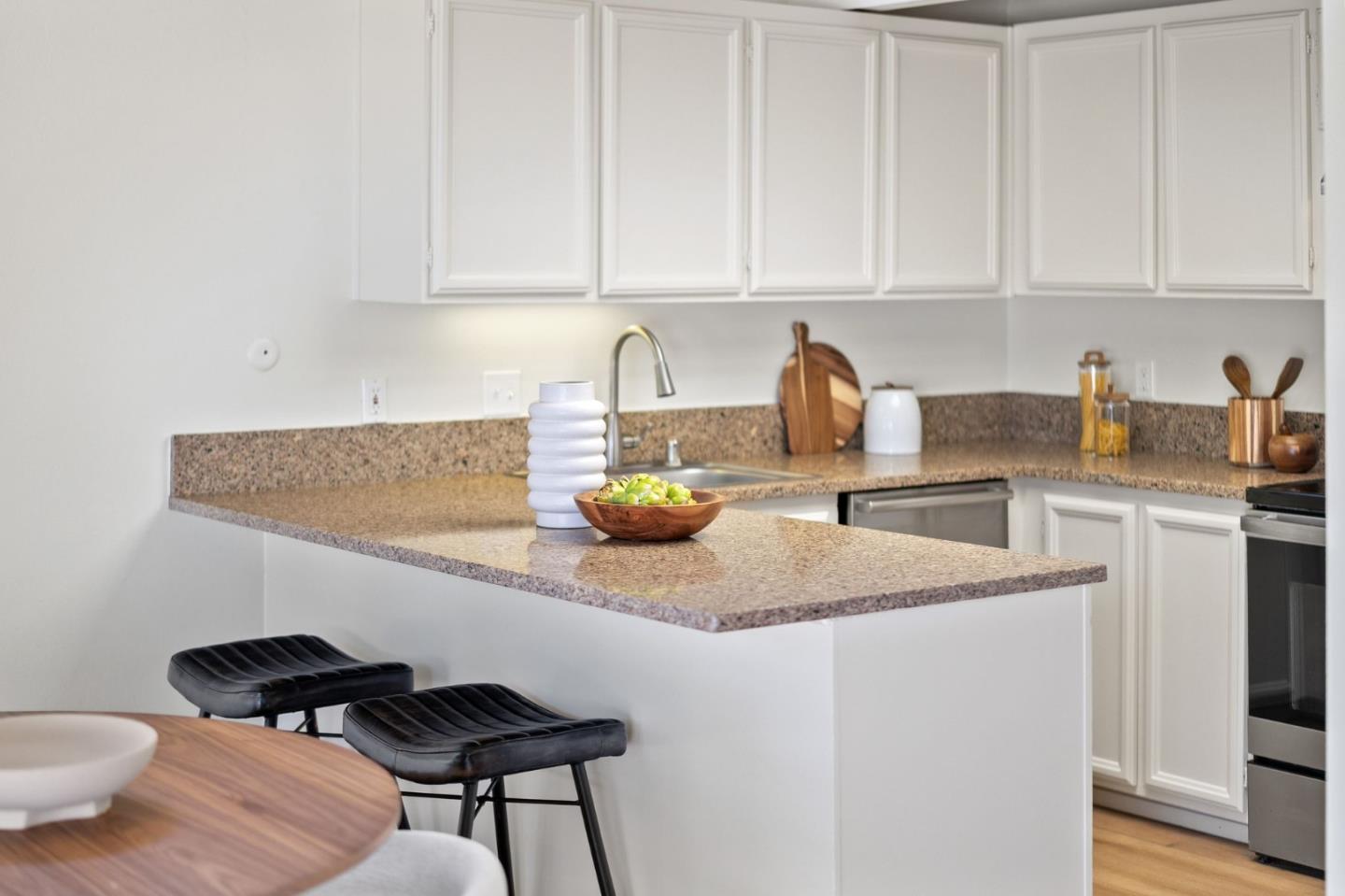 Detail Gallery Image 13 of 45 For 855 Brookline Dr #H,  Sunnyvale,  CA 94087 - 3 Beds | 2 Baths