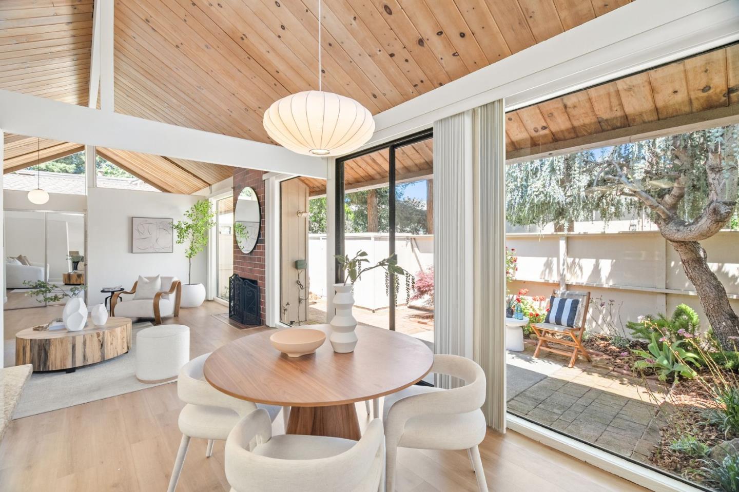 Detail Gallery Image 9 of 45 For 855 Brookline Dr #H,  Sunnyvale,  CA 94087 - 3 Beds | 2 Baths