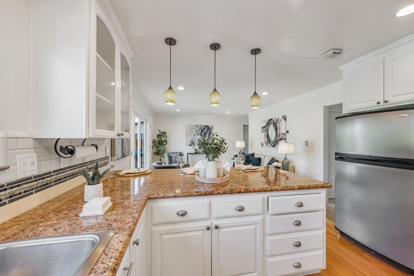 Detail Gallery Image 16 of 63 For 2658 Hill Park Dr, San Jose,  CA 95124 - 5 Beds | 2/1 Baths