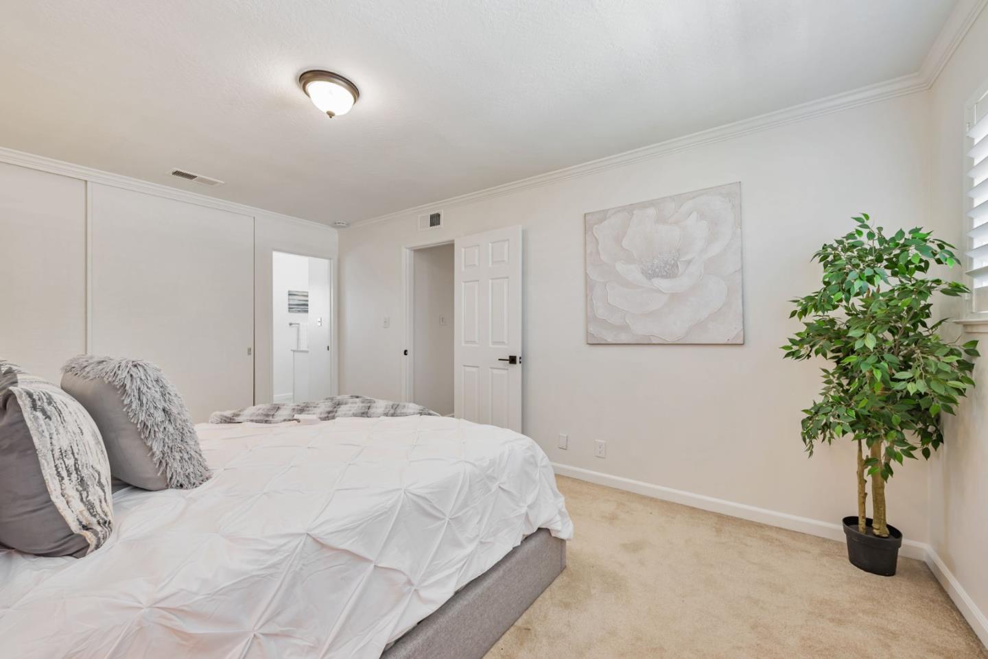 Detail Gallery Image 33 of 63 For 2658 Hill Park Dr, San Jose,  CA 95124 - 5 Beds | 2/1 Baths