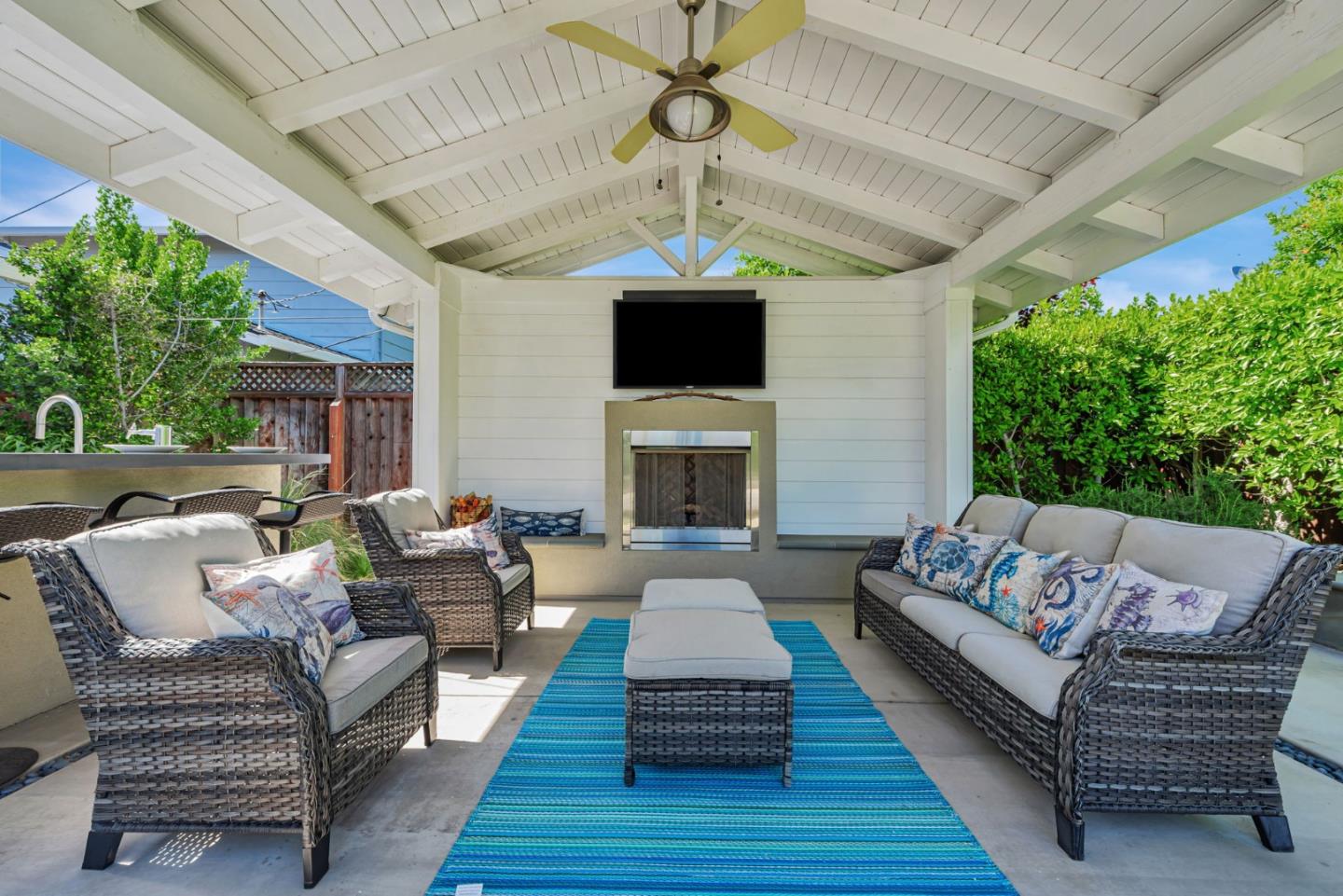 Detail Gallery Image 50 of 63 For 2658 Hill Park Dr, San Jose,  CA 95124 - 5 Beds | 2/1 Baths