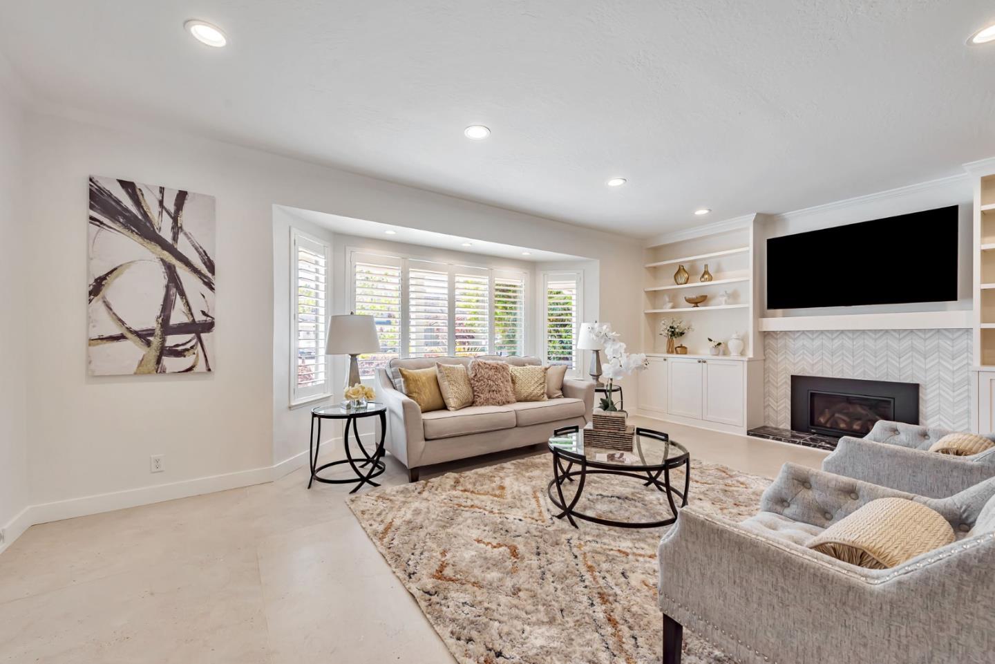 Detail Gallery Image 6 of 63 For 2658 Hill Park Dr, San Jose,  CA 95124 - 5 Beds | 2/1 Baths