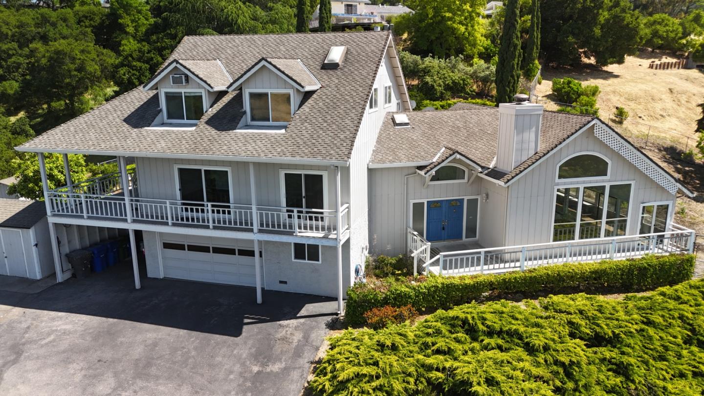 Detail Gallery Image 2 of 17 For 125 Drysdale Dr, Los Gatos,  CA 95032 - 6 Beds | 4 Baths