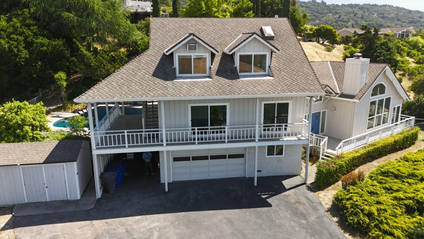 Detail Gallery Image 3 of 17 For 125 Drysdale Dr, Los Gatos,  CA 95032 - 6 Beds | 4 Baths