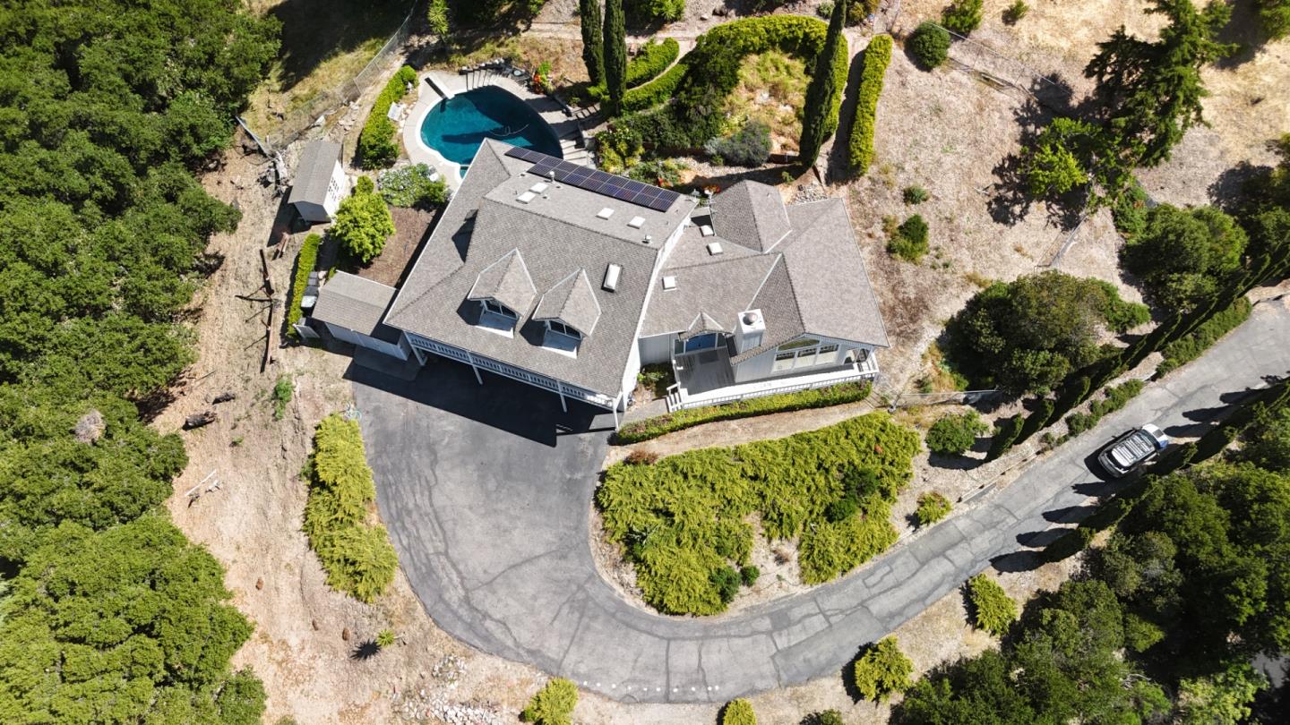 Detail Gallery Image 4 of 17 For 125 Drysdale Dr, Los Gatos,  CA 95032 - 6 Beds | 4 Baths