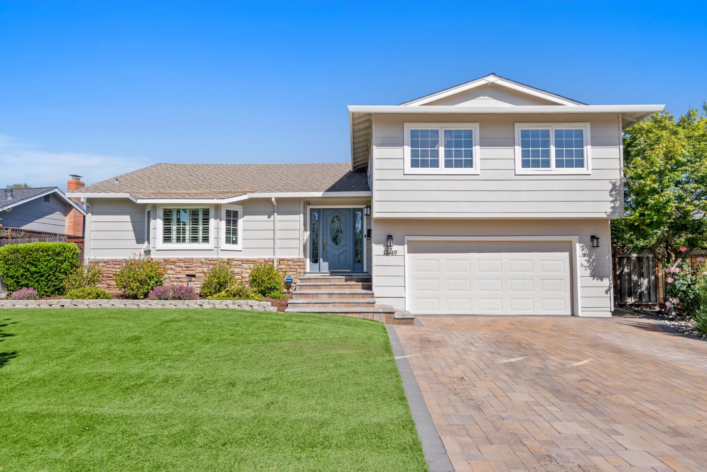 Detail Gallery Image 2 of 40 For 1549 Puerto Vallarta Dr, San Jose,  CA 95120 - 4 Beds | 2/1 Baths
