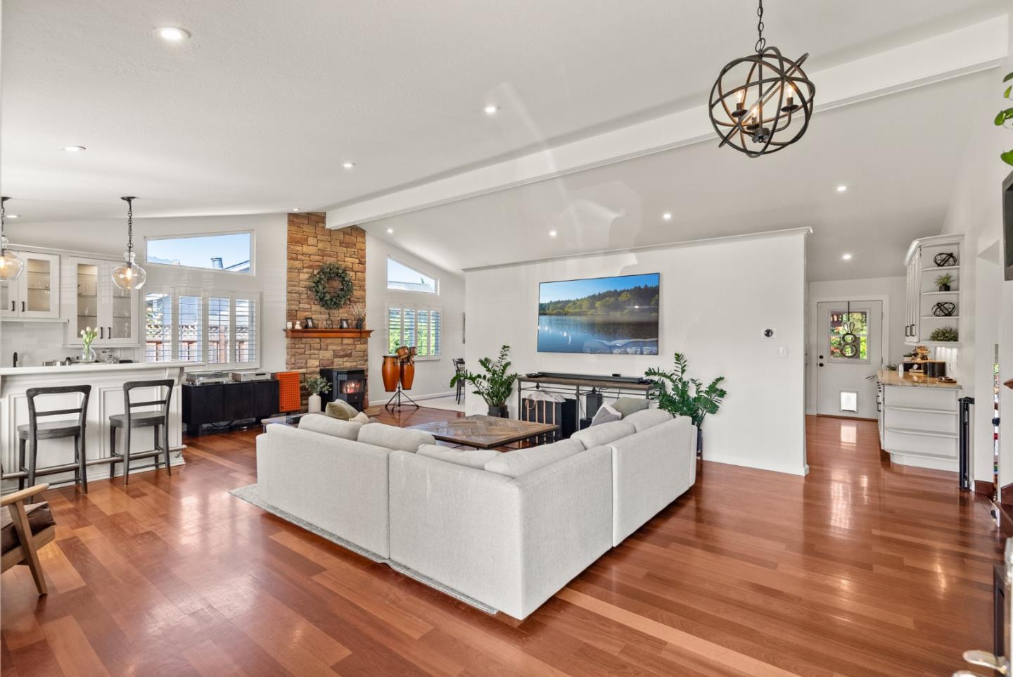 Detail Gallery Image 4 of 40 For 1549 Puerto Vallarta Dr, San Jose,  CA 95120 - 4 Beds | 2/1 Baths