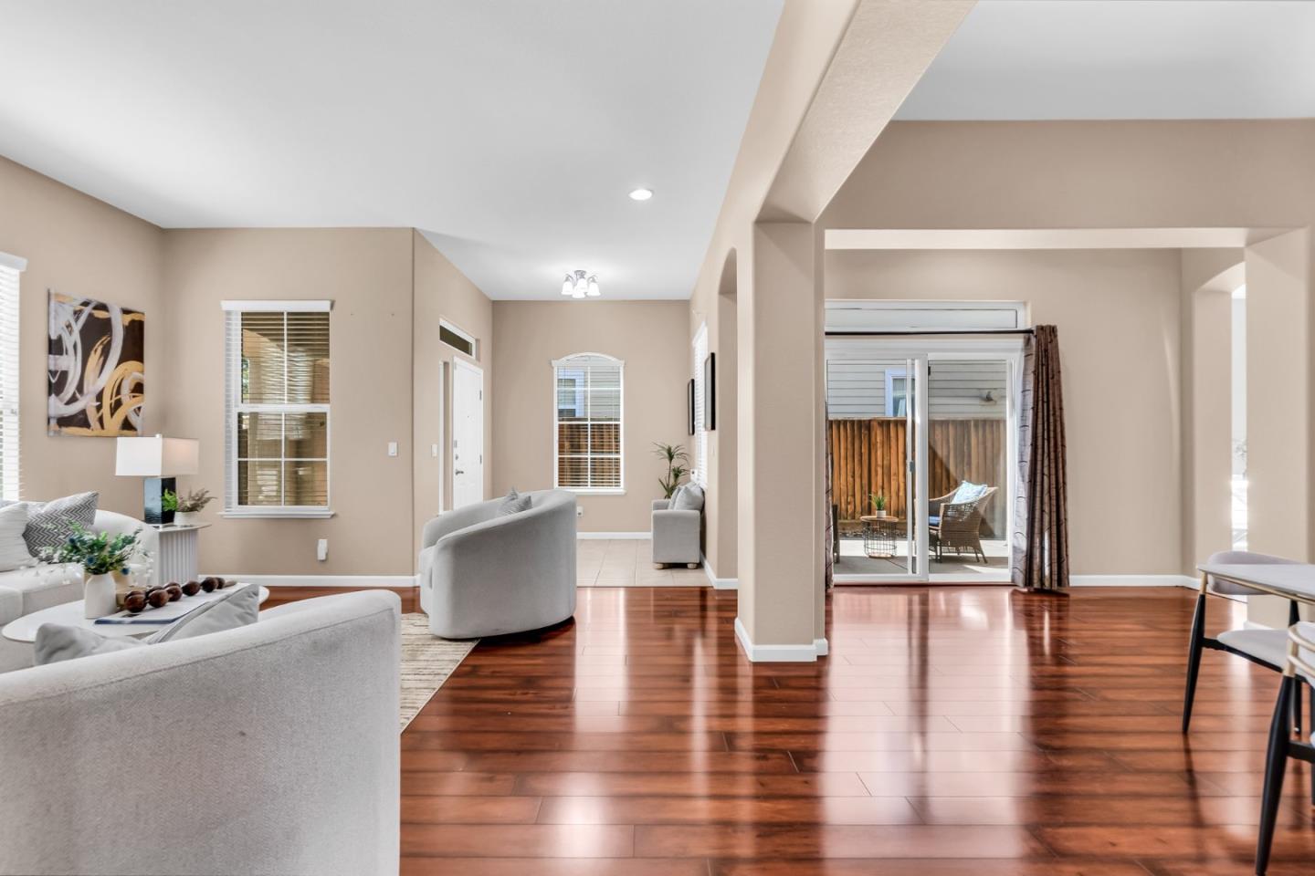 Detail Gallery Image 14 of 73 For 2039 Monique St, Tracy,  CA 95304 - 4 Beds | 3 Baths
