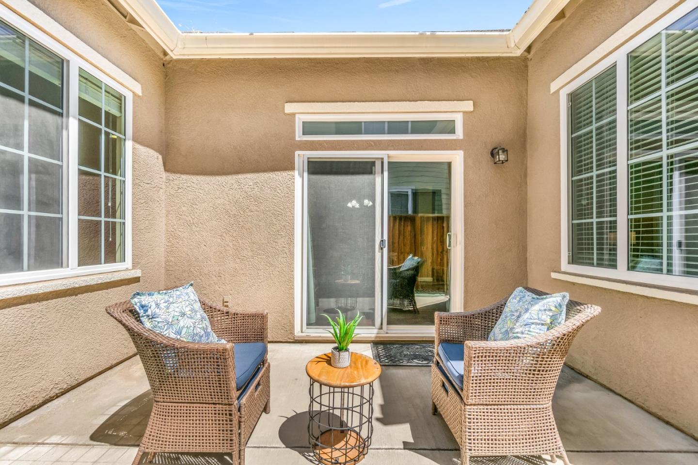 Detail Gallery Image 16 of 73 For 2039 Monique St, Tracy,  CA 95304 - 4 Beds | 3 Baths