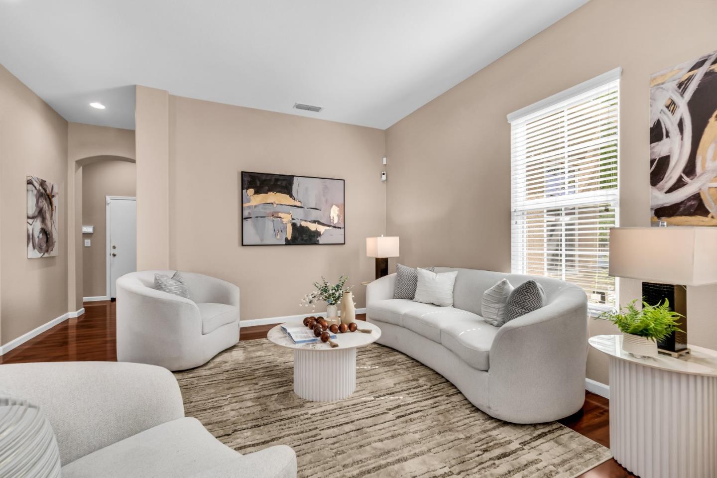 Detail Gallery Image 8 of 73 For 2039 Monique St, Tracy,  CA 95304 - 4 Beds | 3 Baths