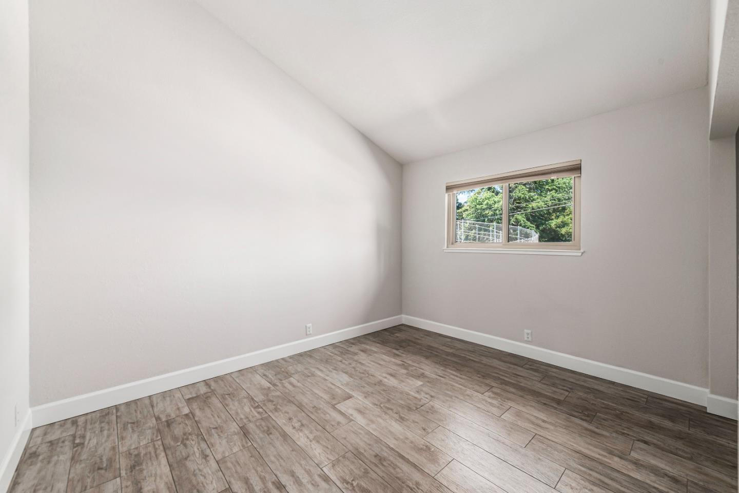 Detail Gallery Image 15 of 35 For 2564 Downing Ave, Campbell,  CA 95128 - 3 Beds | 2/1 Baths