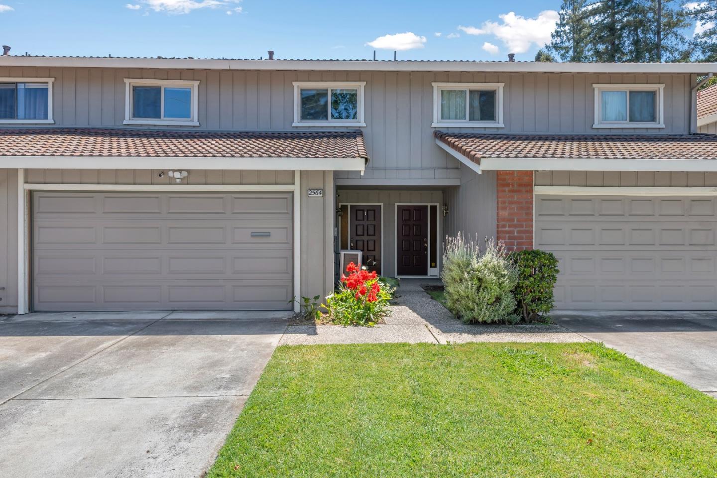 Detail Gallery Image 2 of 35 For 2564 Downing Ave, Campbell,  CA 95128 - 3 Beds | 2/1 Baths