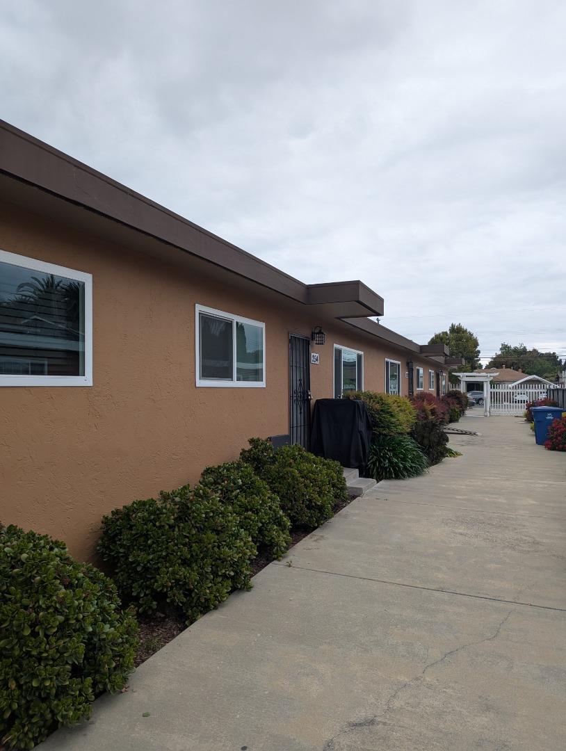 Detail Gallery Image 2 of 21 For 250 Schafer Rd, Hayward,  CA 94544 - – Beds | – Baths