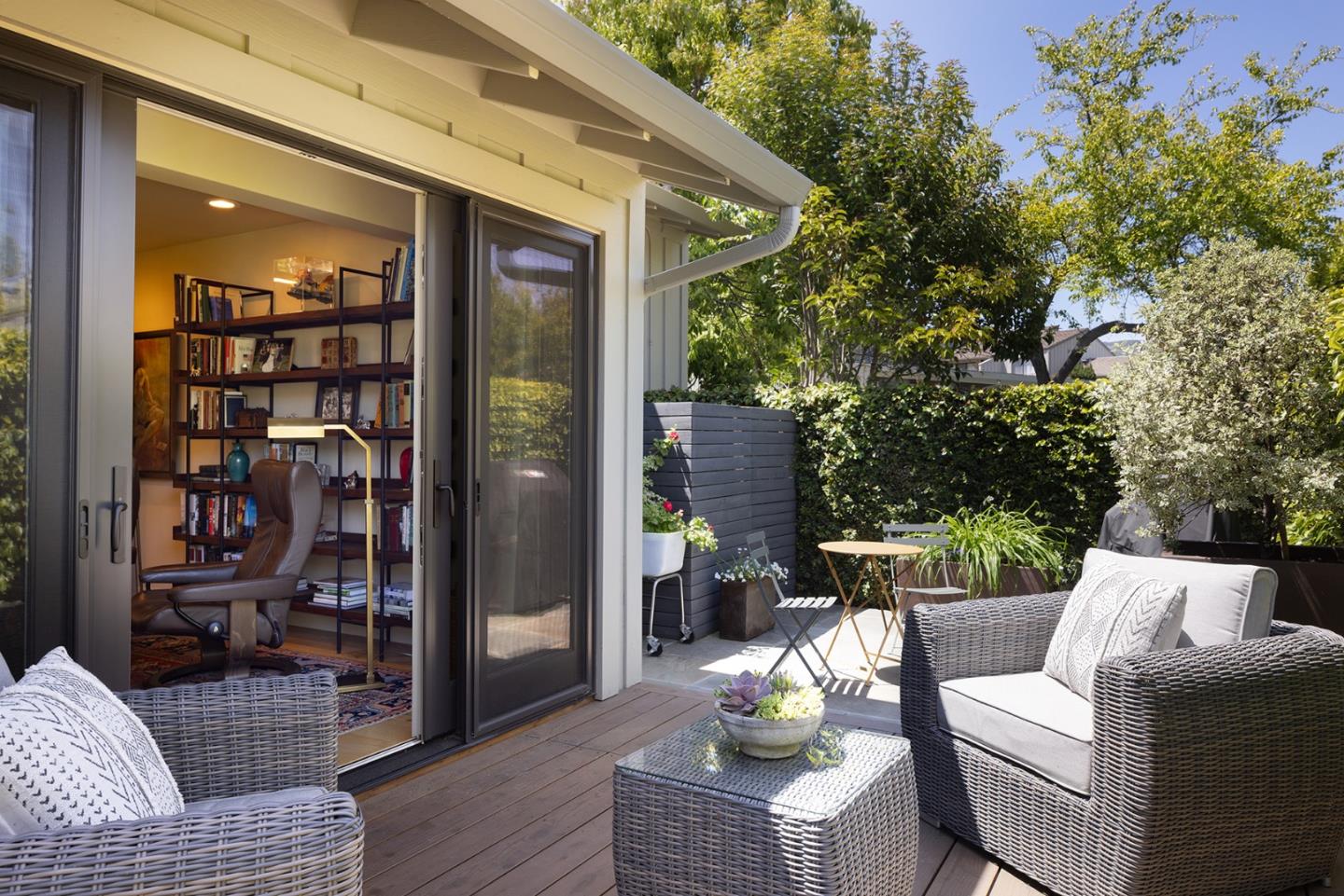 Detail Gallery Image 14 of 34 For 28061 Heron Ct, Carmel,  CA 93923 - 3 Beds | 3/1 Baths