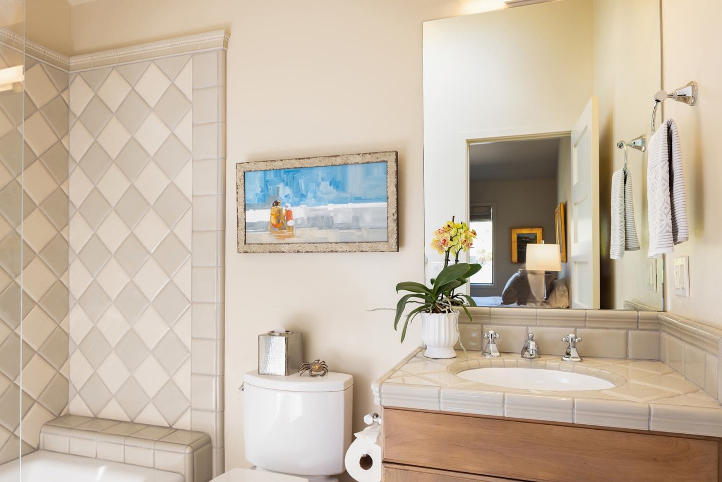 Detail Gallery Image 25 of 34 For 28061 Heron Ct, Carmel,  CA 93923 - 3 Beds | 3/1 Baths