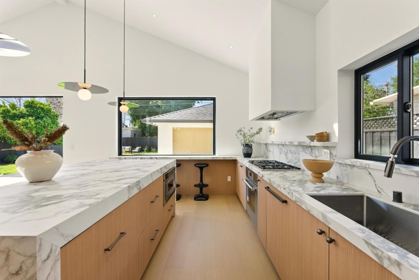 Detail Gallery Image 18 of 60 For 1494 Cherry Valley Dr, San Jose,  CA 95125 - 4 Beds | 3/1 Baths