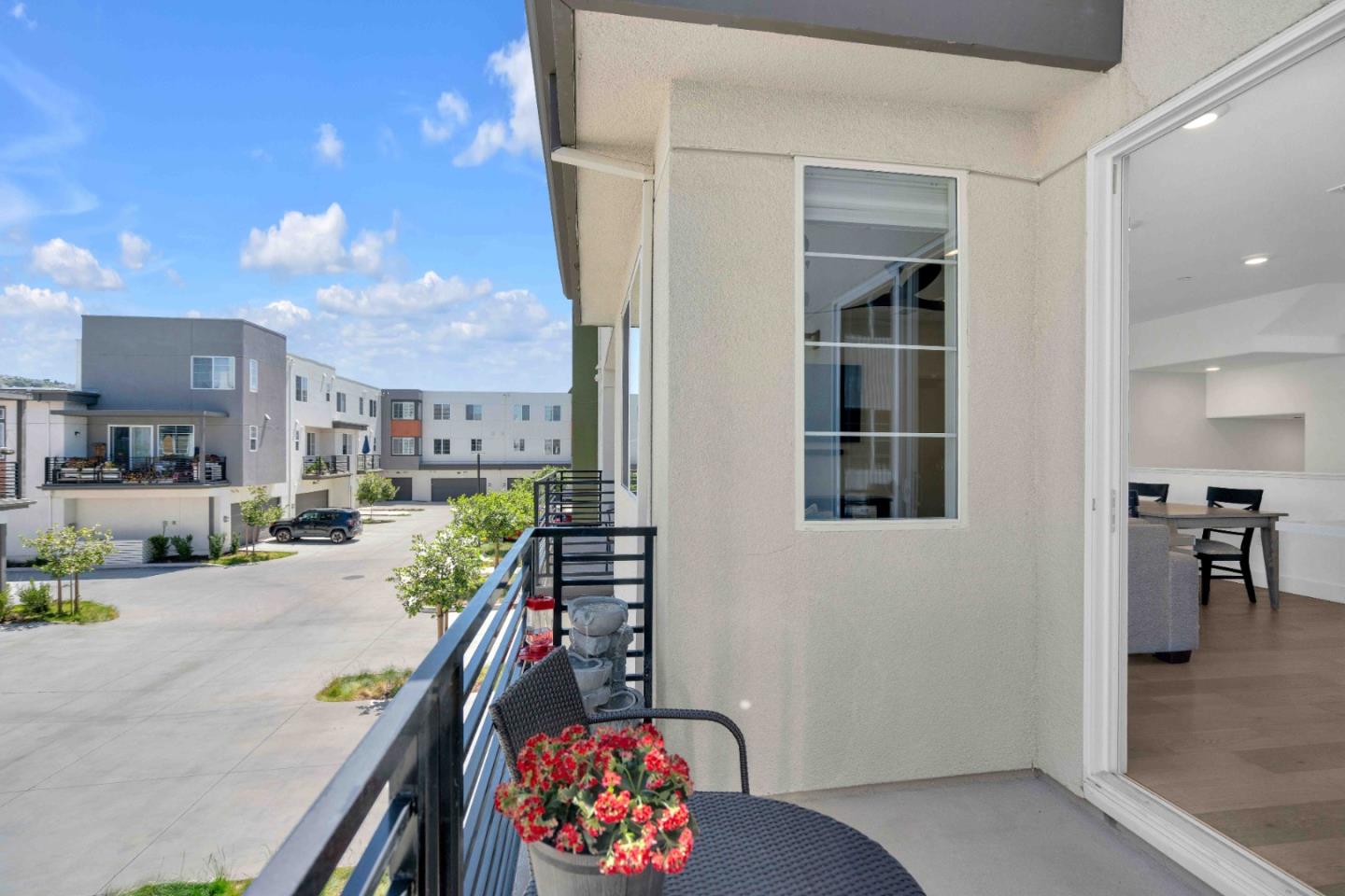 Detail Gallery Image 23 of 32 For 29255 Hub Ct, Hayward,  CA 94544 - 1 Beds | 1/1 Baths