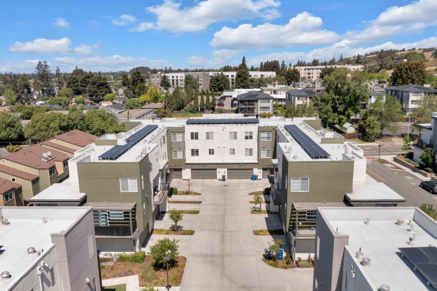Detail Gallery Image 29 of 32 For 29255 Hub Ct, Hayward,  CA 94544 - 1 Beds | 1/1 Baths