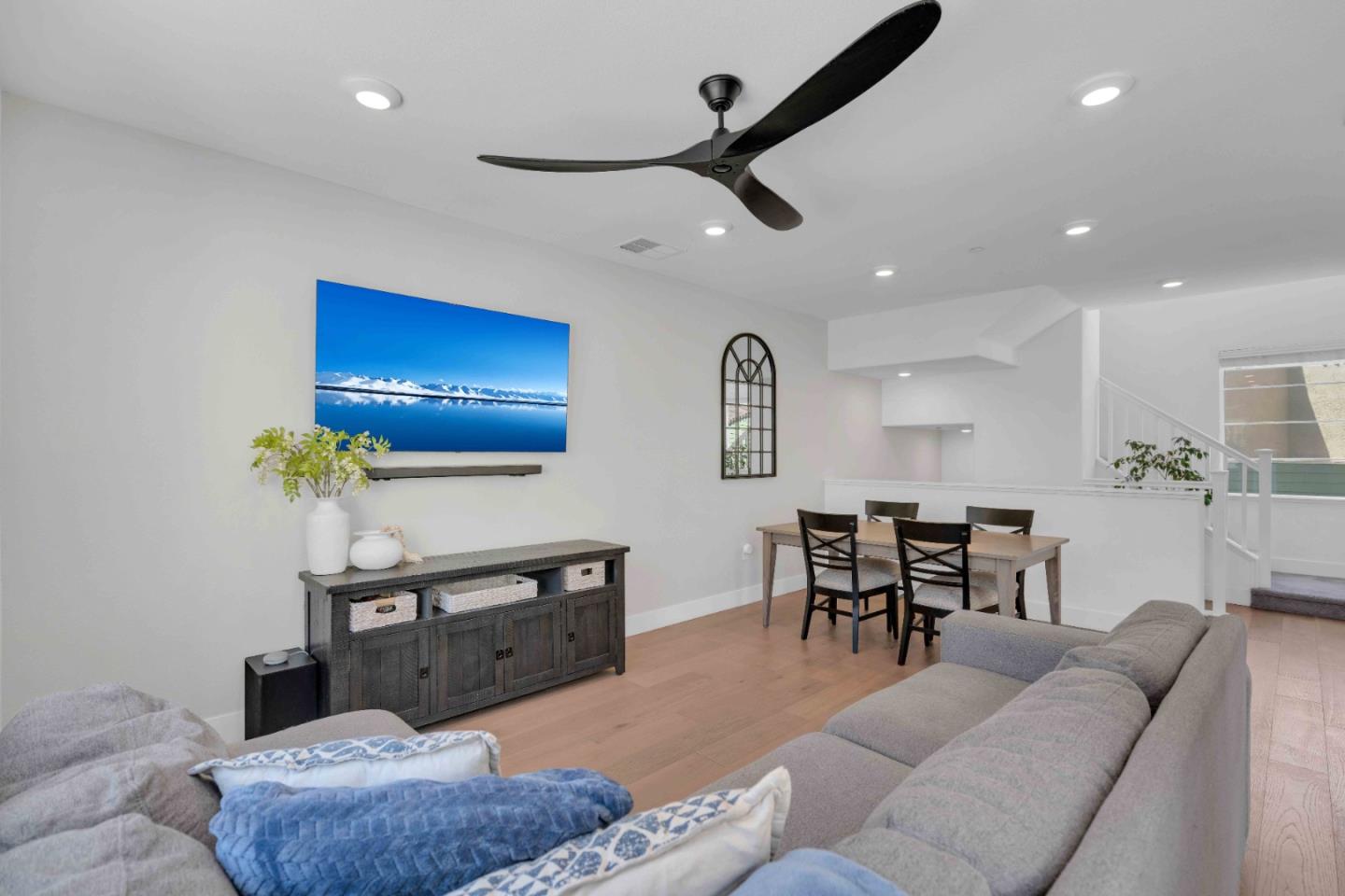 Detail Gallery Image 9 of 32 For 29255 Hub Ct, Hayward,  CA 94544 - 1 Beds | 1/1 Baths