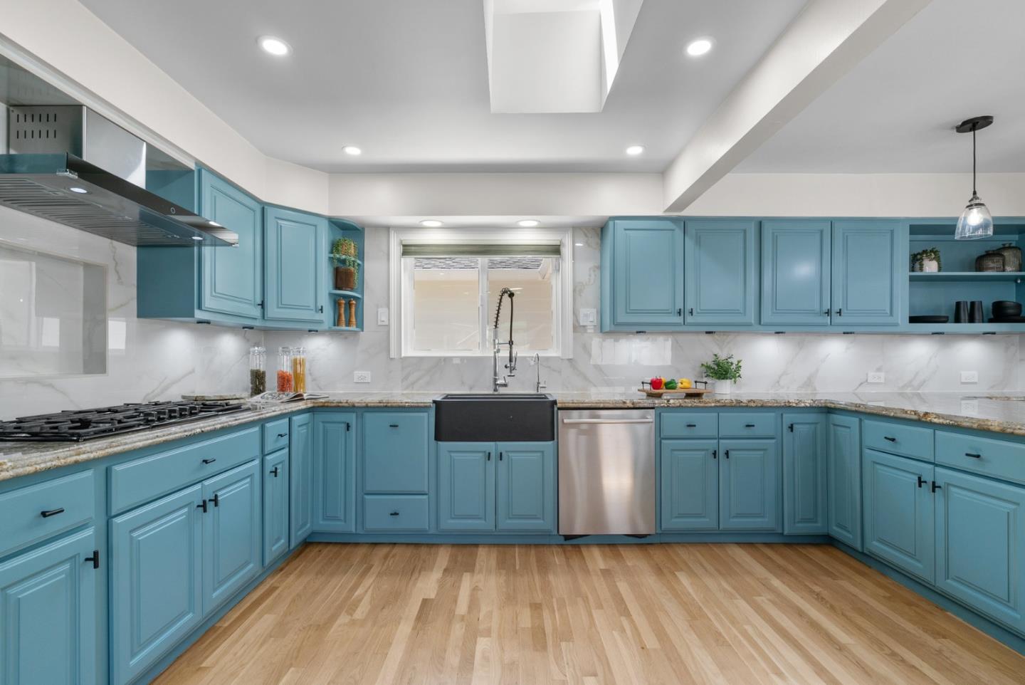 Detail Gallery Image 31 of 67 For 1573 Jacob Ave, San Jose,  CA 95118 - 4 Beds | 3 Baths
