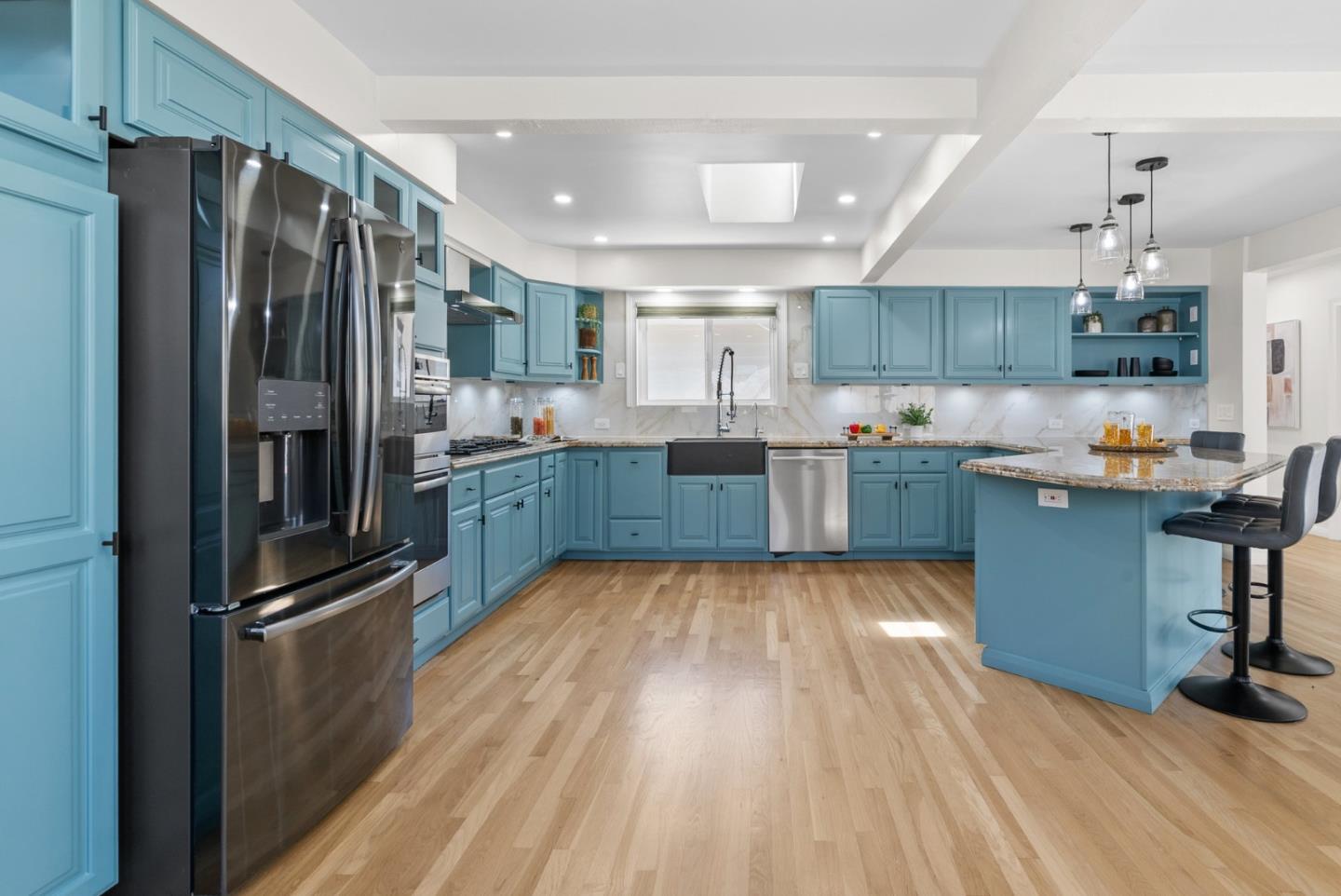 Detail Gallery Image 5 of 67 For 1573 Jacob Ave, San Jose,  CA 95118 - 4 Beds | 3 Baths