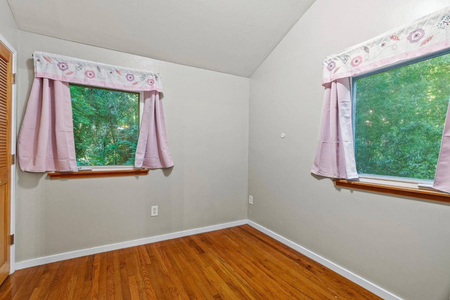 Detail Gallery Image 12 of 33 For 15040 Fern Ave, Boulder Creek,  CA 95006 - 2 Beds | 1 Baths