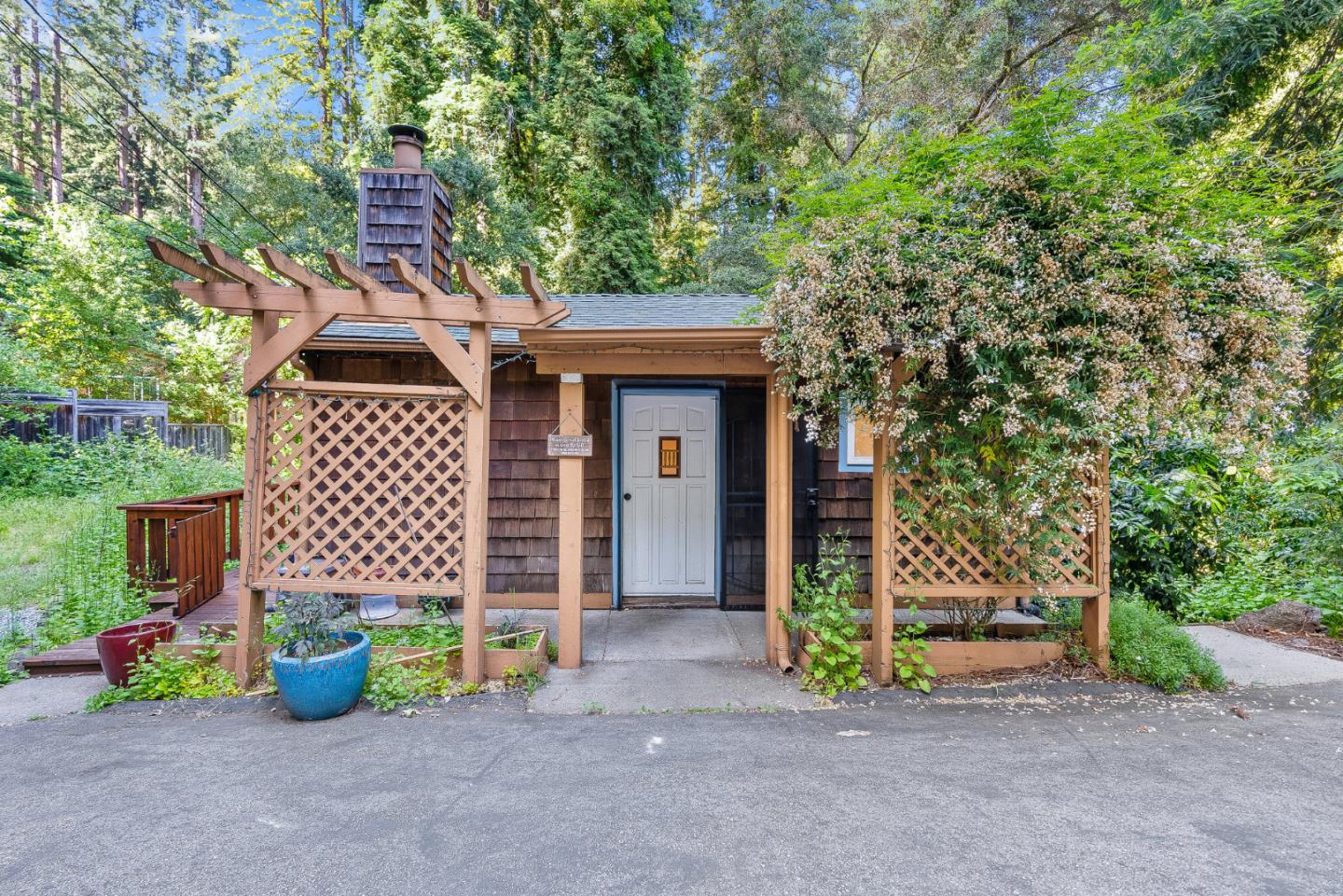 Detail Gallery Image 2 of 33 For 15040 Fern Ave, Boulder Creek,  CA 95006 - 2 Beds | 1 Baths