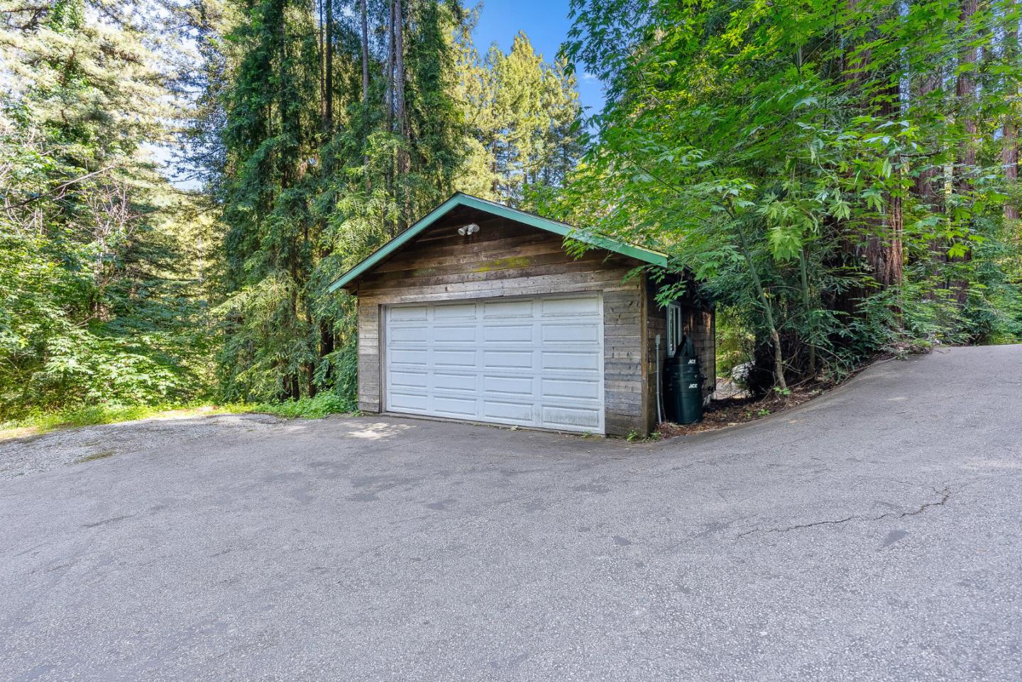 Detail Gallery Image 22 of 33 For 15040 Fern Ave, Boulder Creek,  CA 95006 - 2 Beds | 1 Baths
