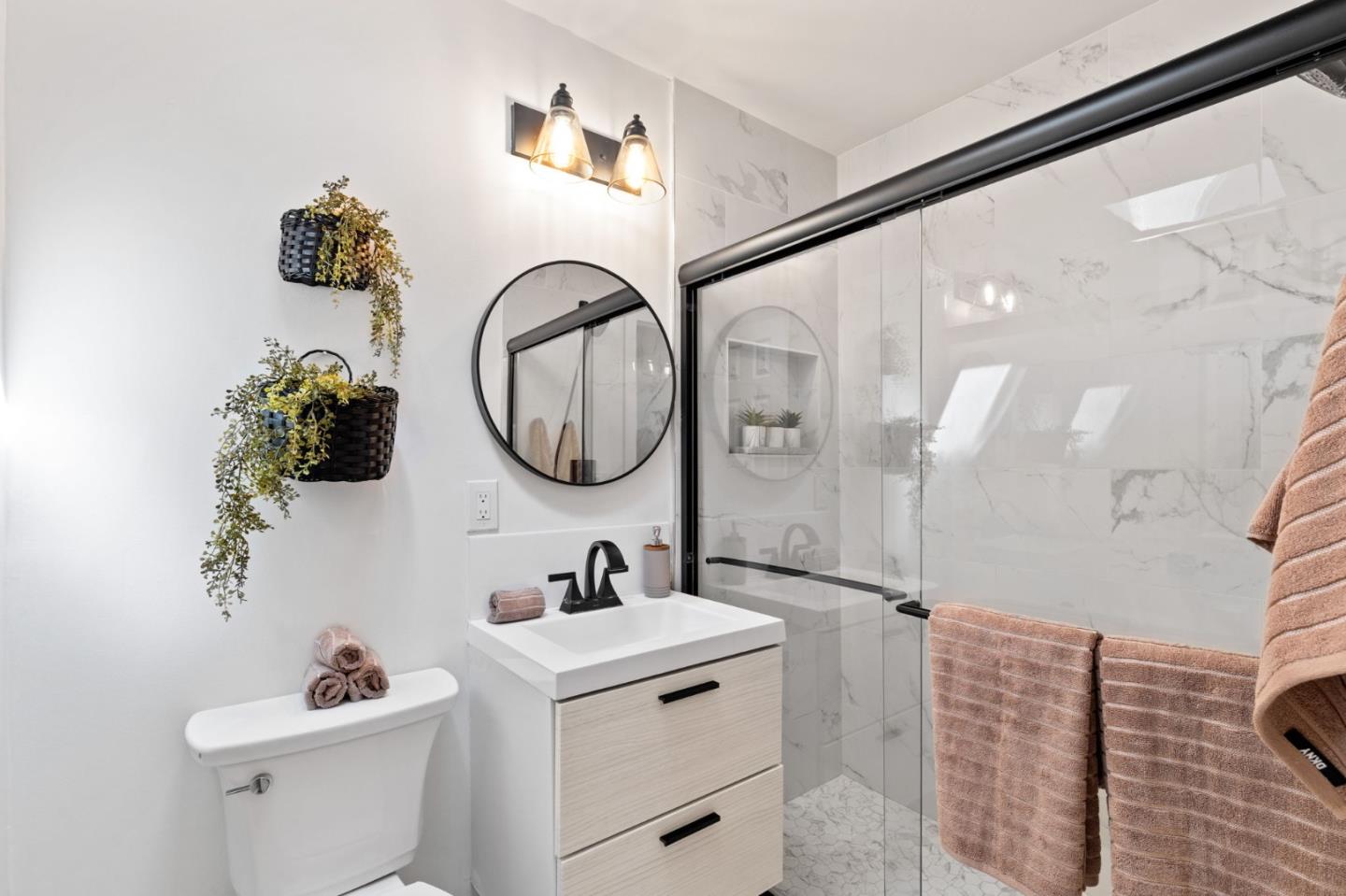 Detail Gallery Image 22 of 28 For 2256 Poplar Ave, East Palo Alto,  CA 94303 - 3 Beds | 2 Baths