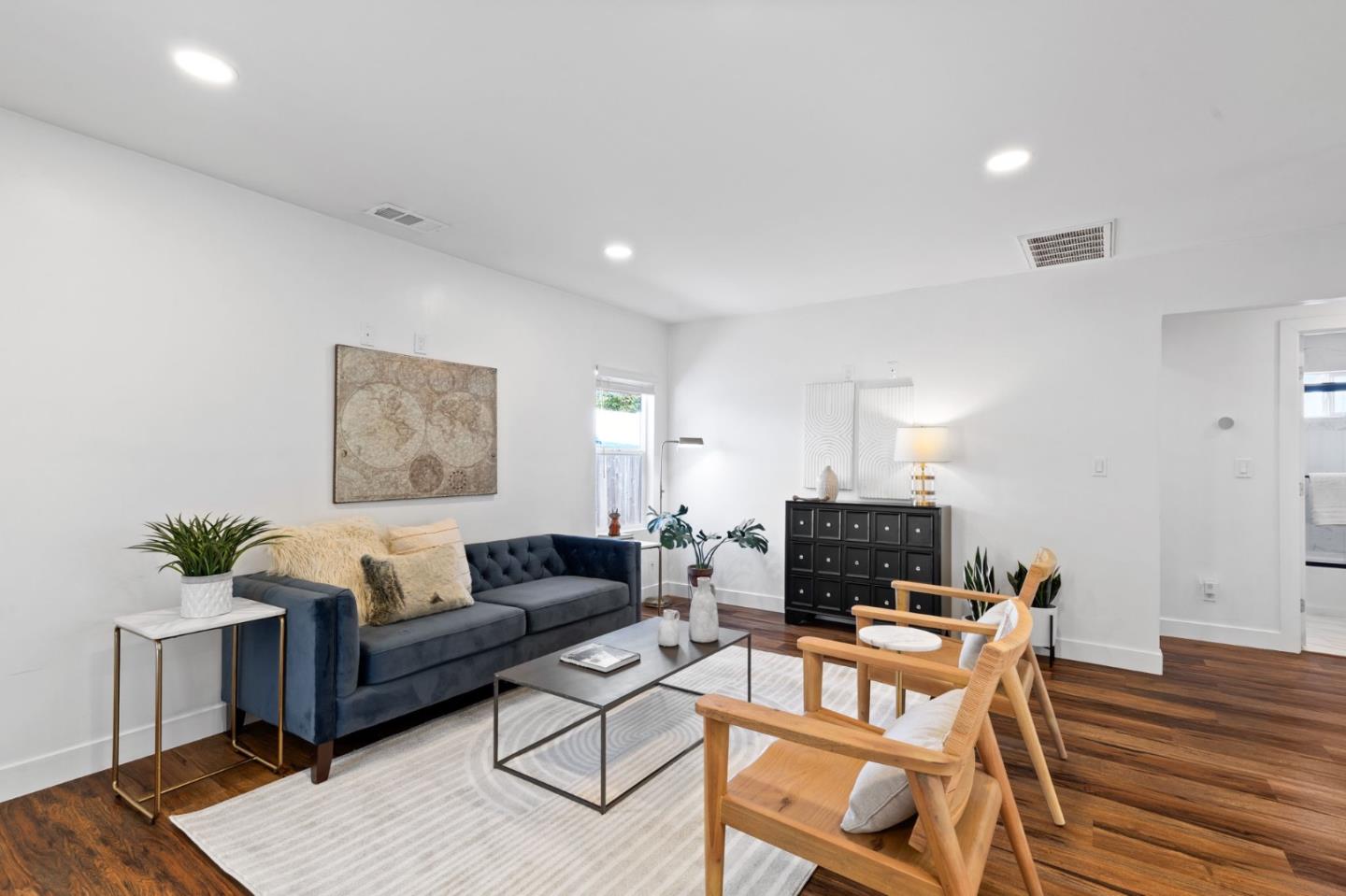 Detail Gallery Image 9 of 28 For 2256 Poplar Ave, East Palo Alto,  CA 94303 - 3 Beds | 2 Baths