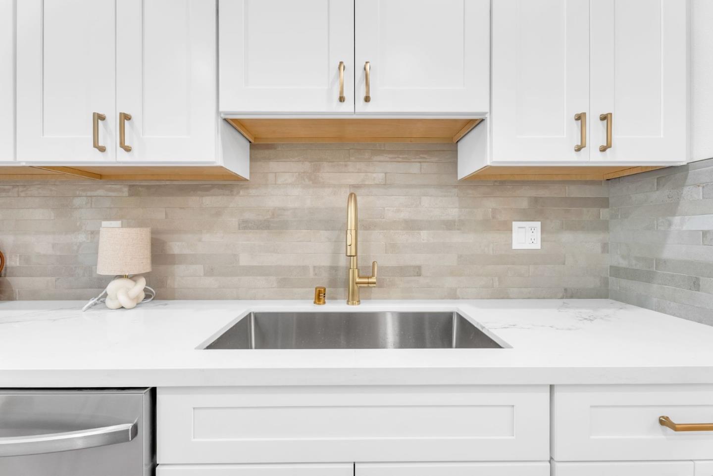 Detail Gallery Image 10 of 39 For 5231 Cribari Ln, San Jose,  CA 95135 - 2 Beds | 2 Baths