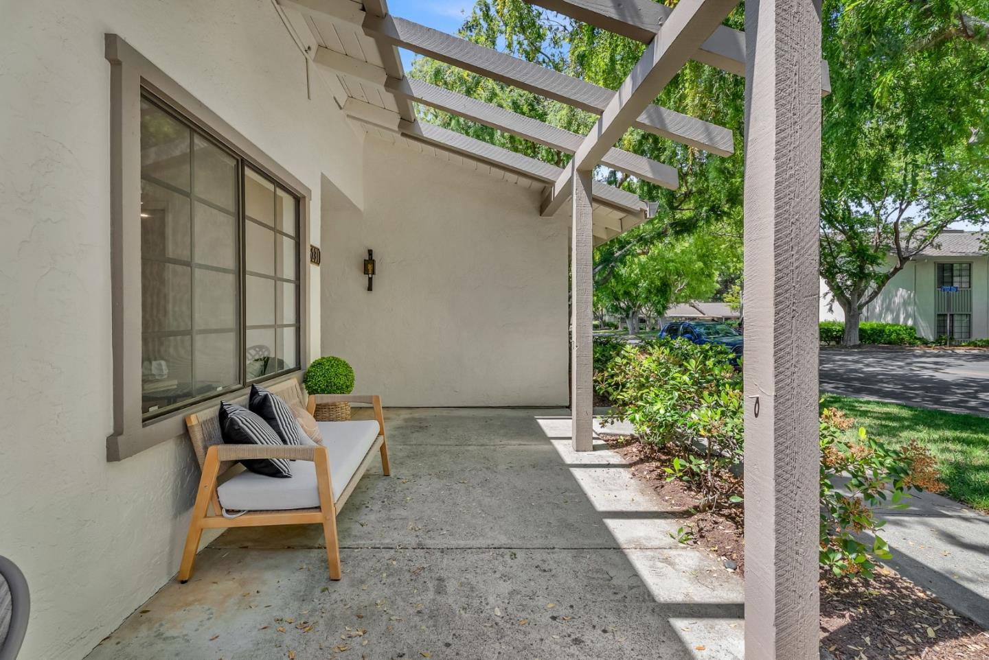 Detail Gallery Image 4 of 39 For 5231 Cribari Ln, San Jose,  CA 95135 - 2 Beds | 2 Baths
