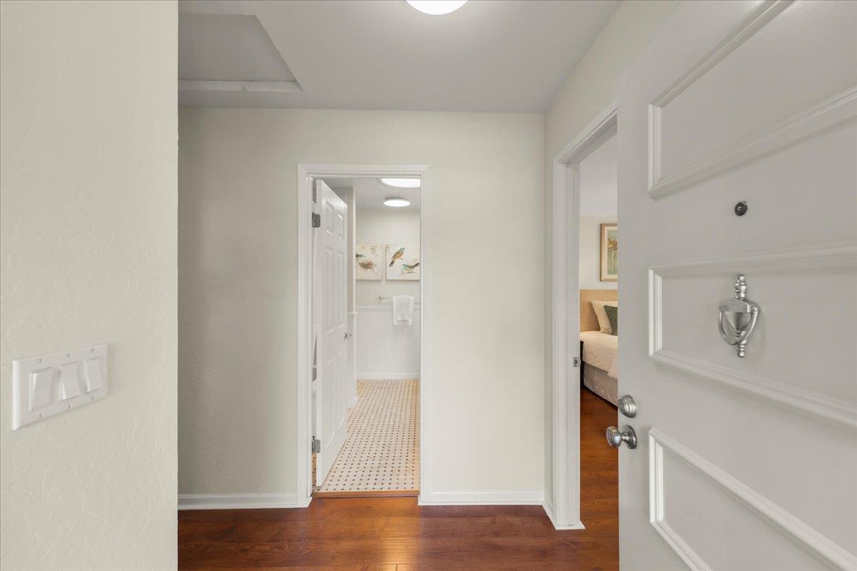 Detail Gallery Image 13 of 26 For 1325 Merrivale West Sq, San Jose,  CA 95117 - 2 Beds | 1 Baths