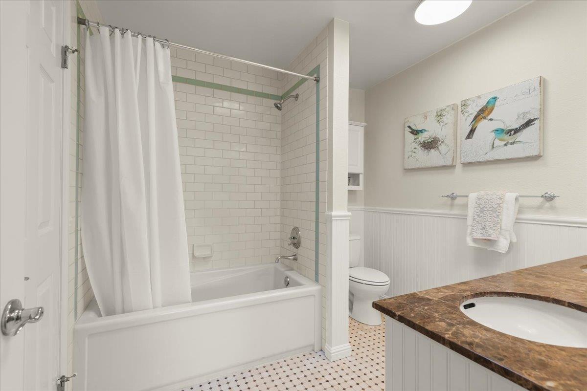 Detail Gallery Image 17 of 26 For 1325 Merrivale West Sq, San Jose,  CA 95117 - 2 Beds | 1 Baths