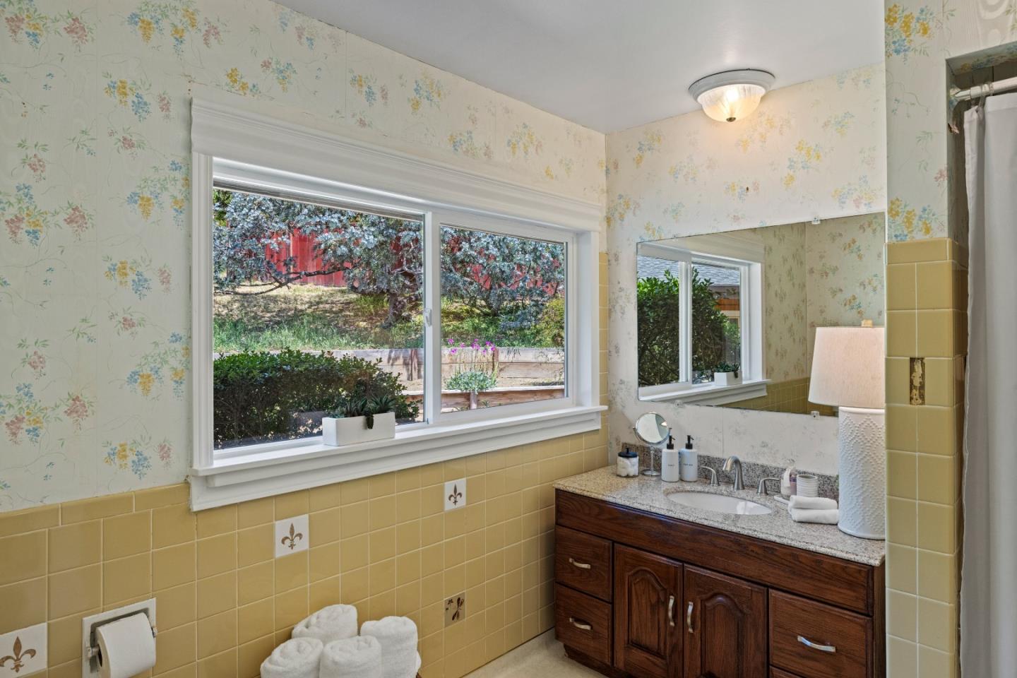 Detail Gallery Image 17 of 29 For 59 La Rancheria, Carmel Valley,  CA 93924 - 4 Beds | 3 Baths